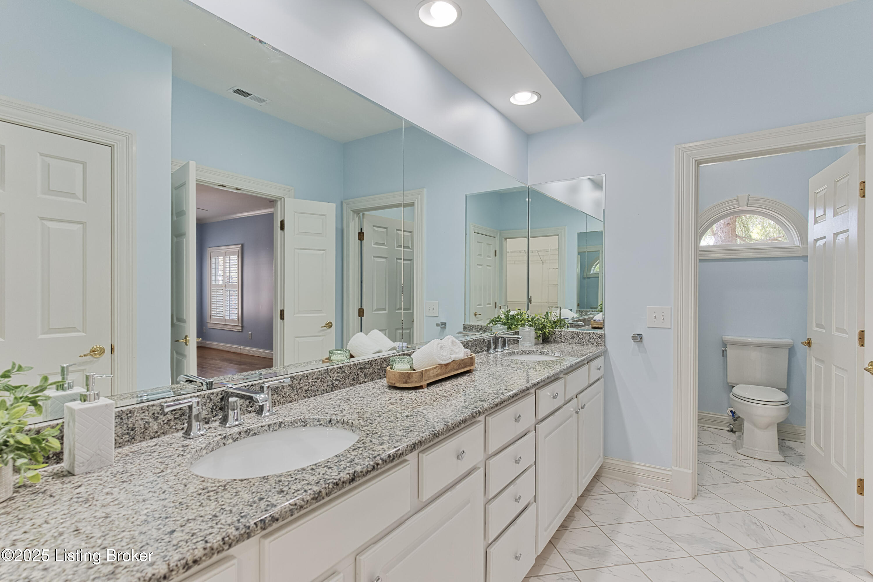 5916 Ashwood Bluff Dr