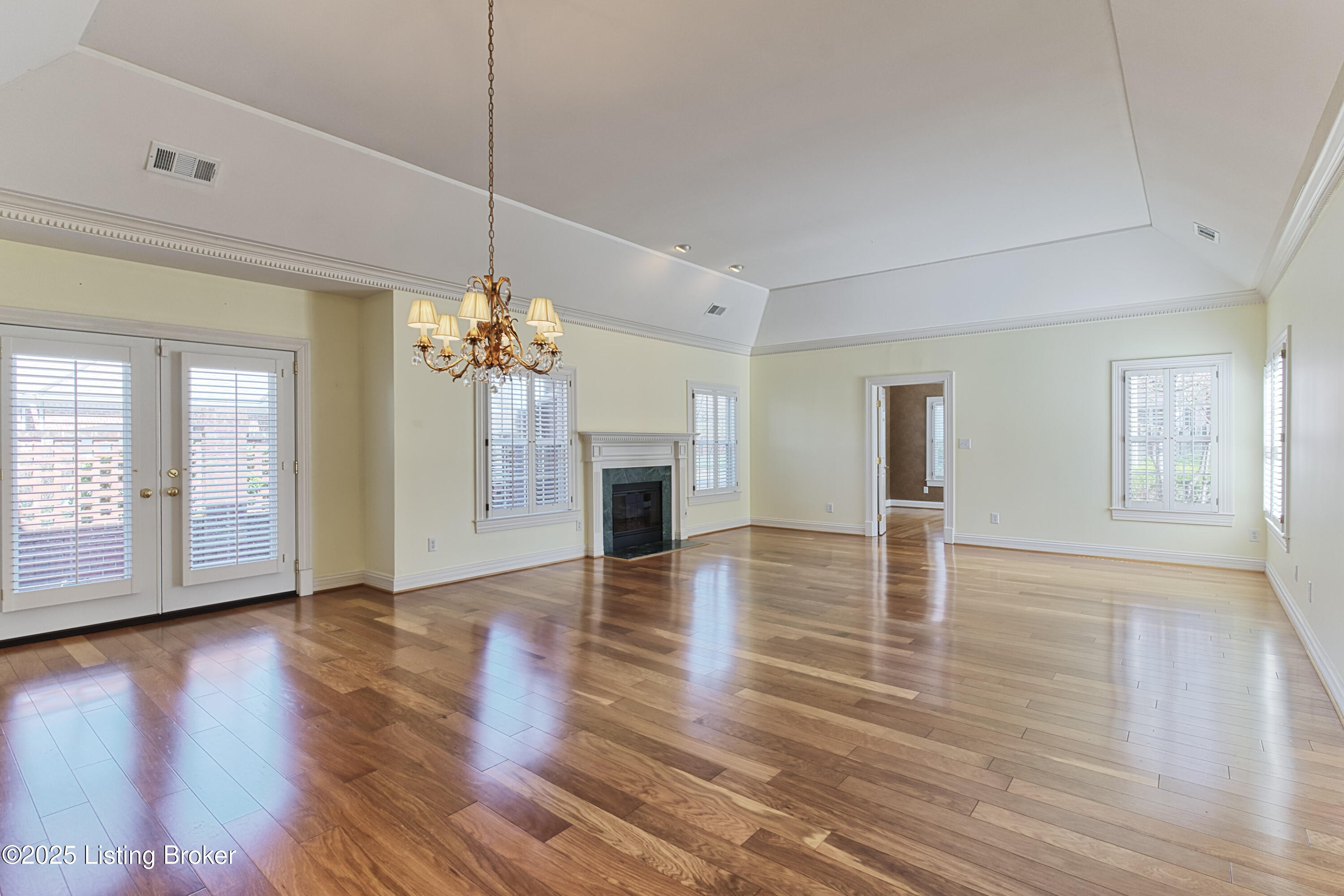 5916 Ashwood Bluff Dr