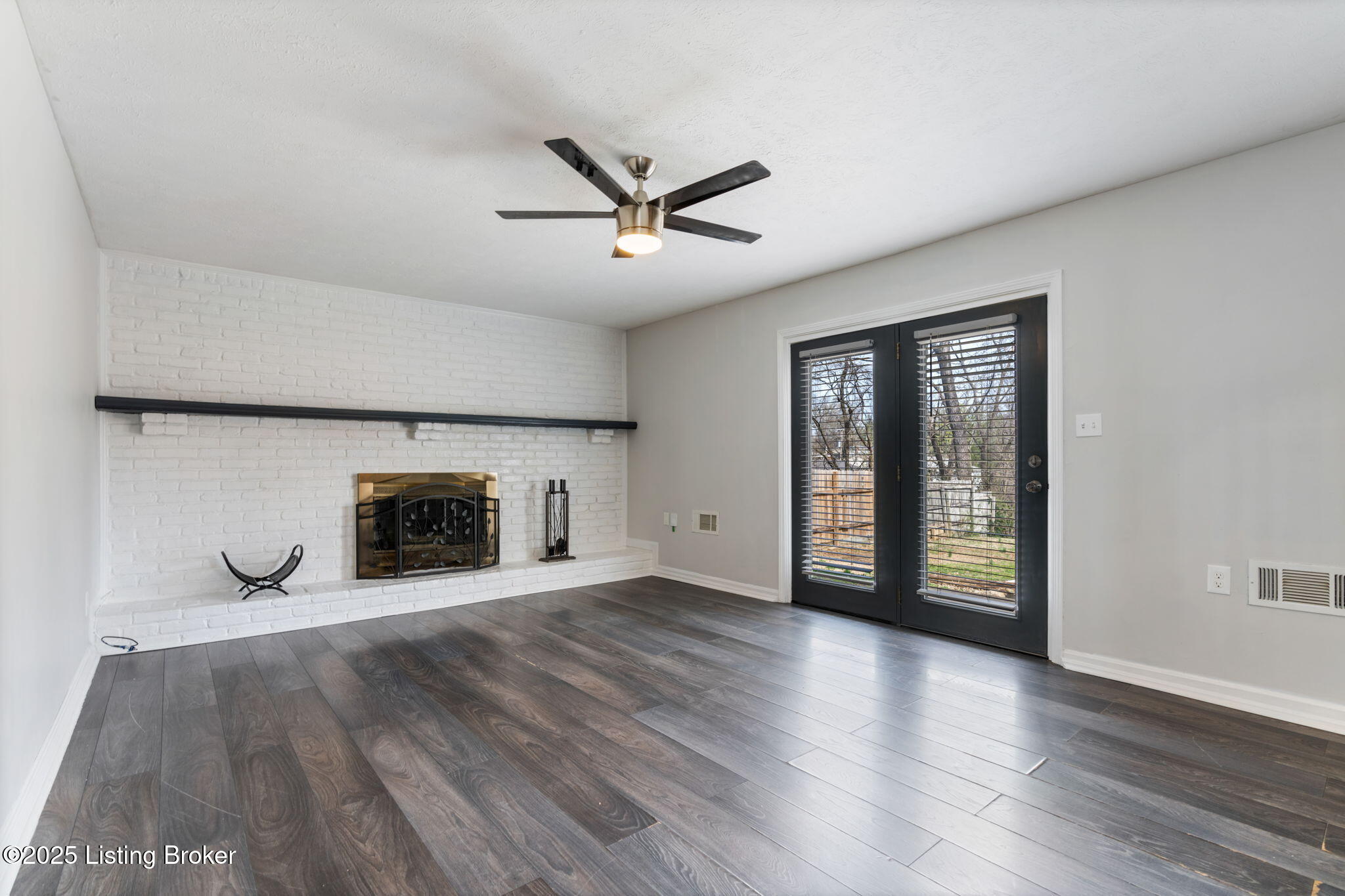 4409 Burgundy Dr
