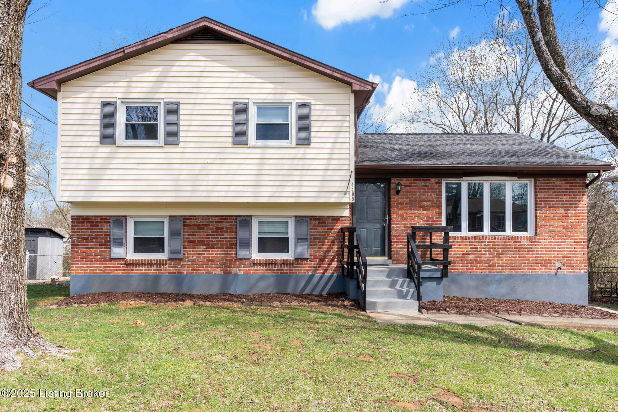 4409 Burgundy Dr