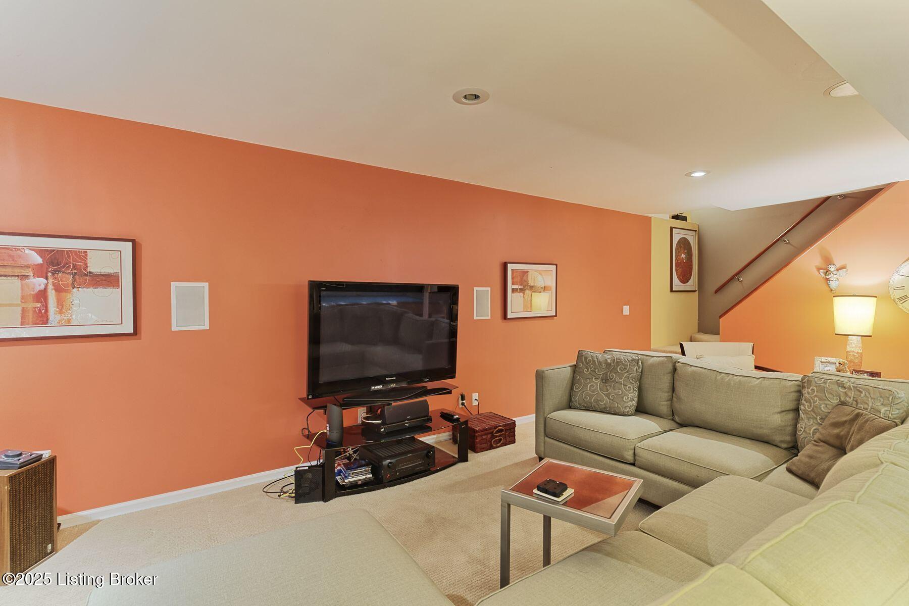 3116 Freys Hill Rd