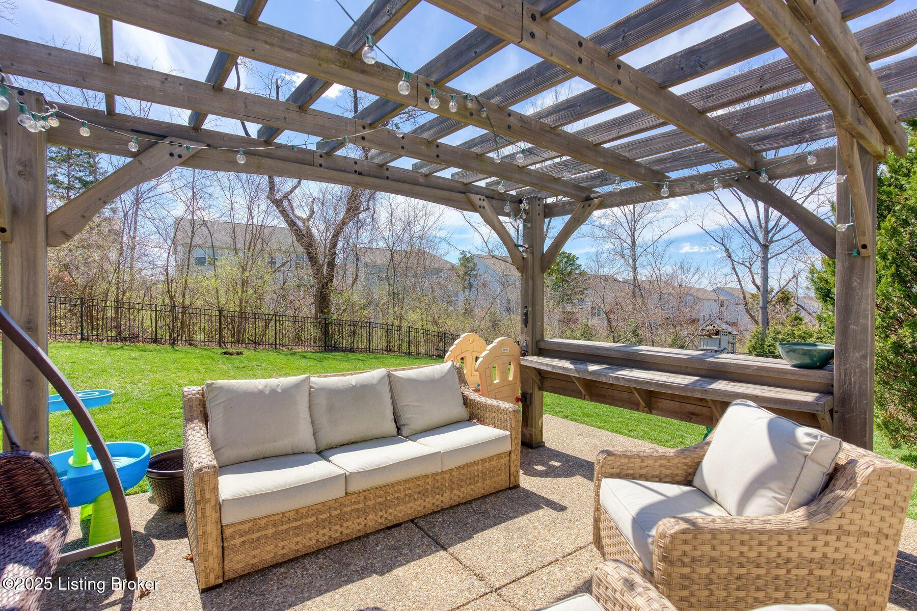 608 Davenport Dr