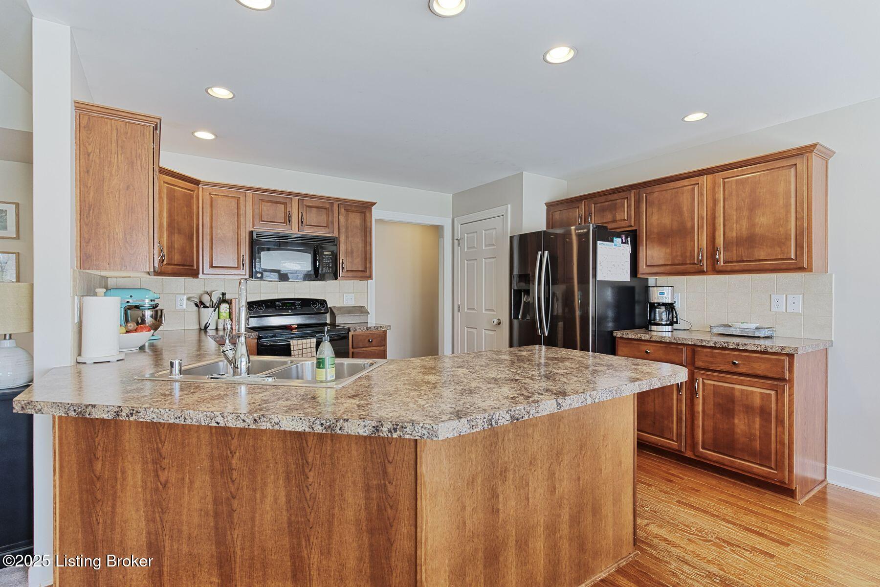 608 Davenport Dr