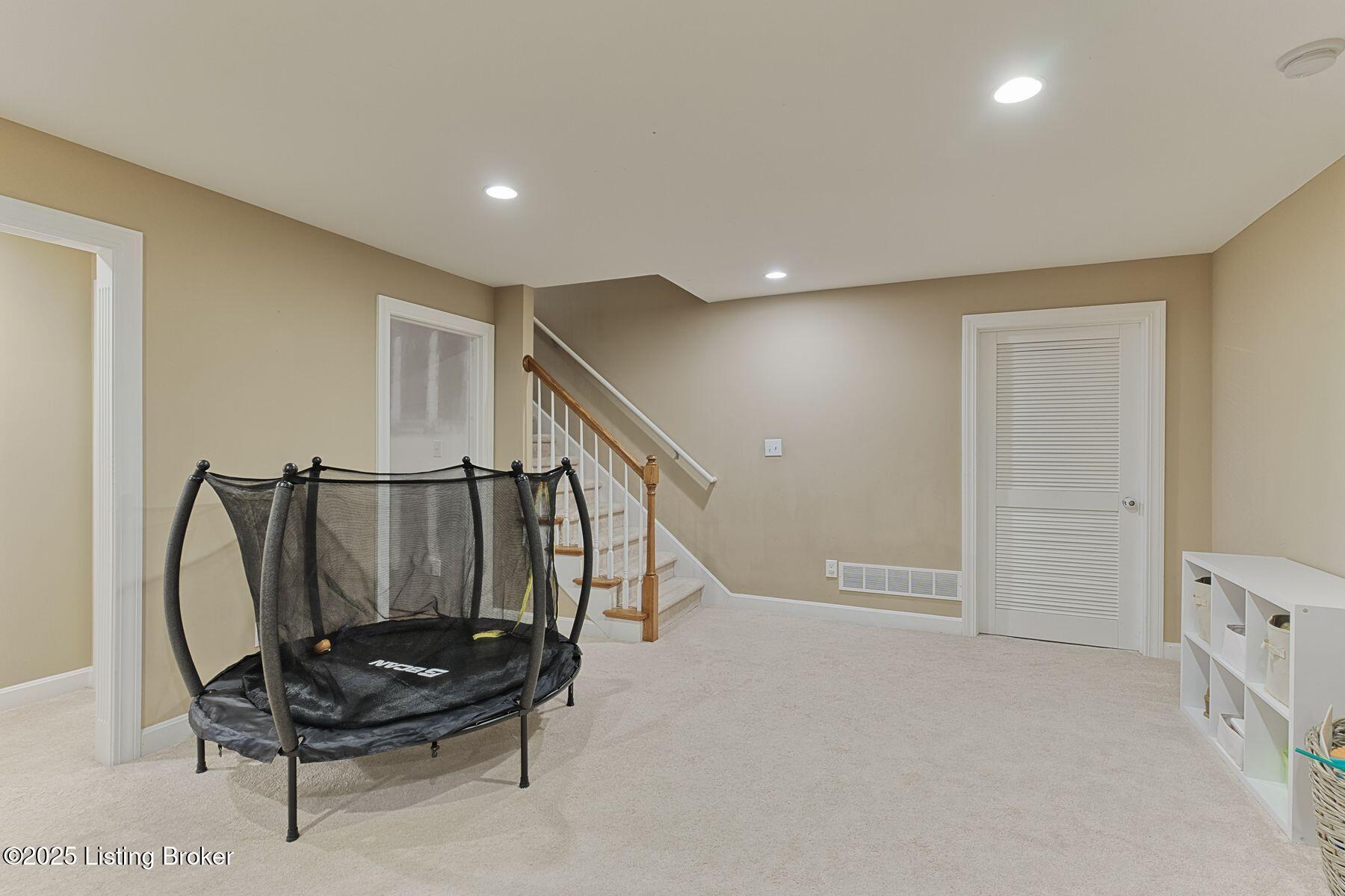608 Davenport Dr