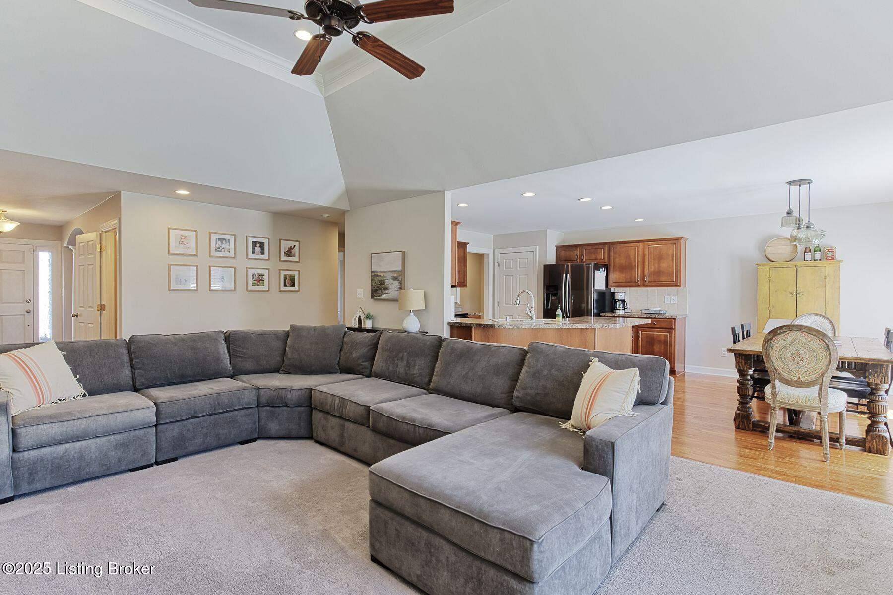 608 Davenport Dr
