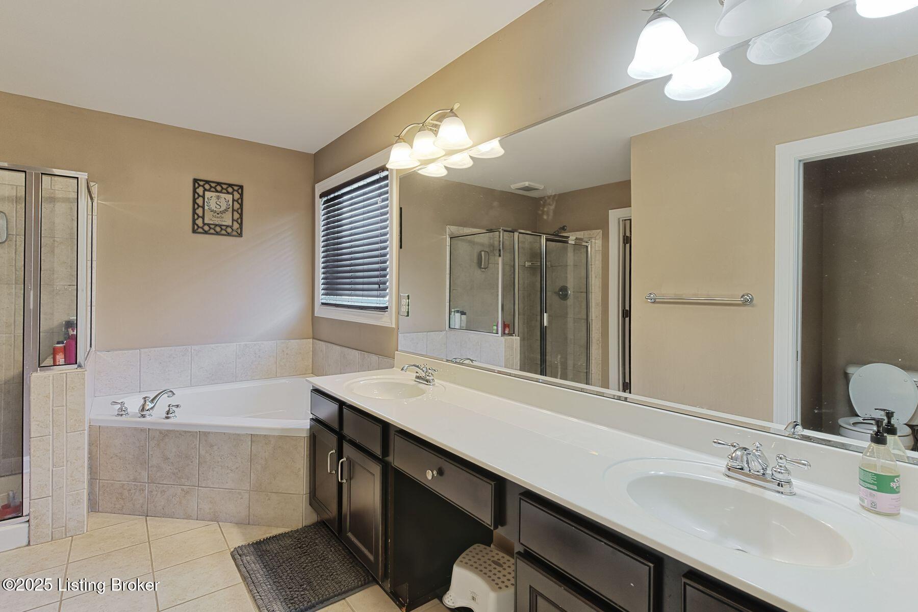 608 Davenport Dr