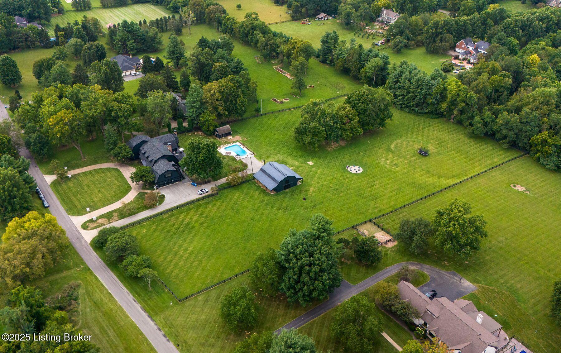 2704 Little Hills Ln