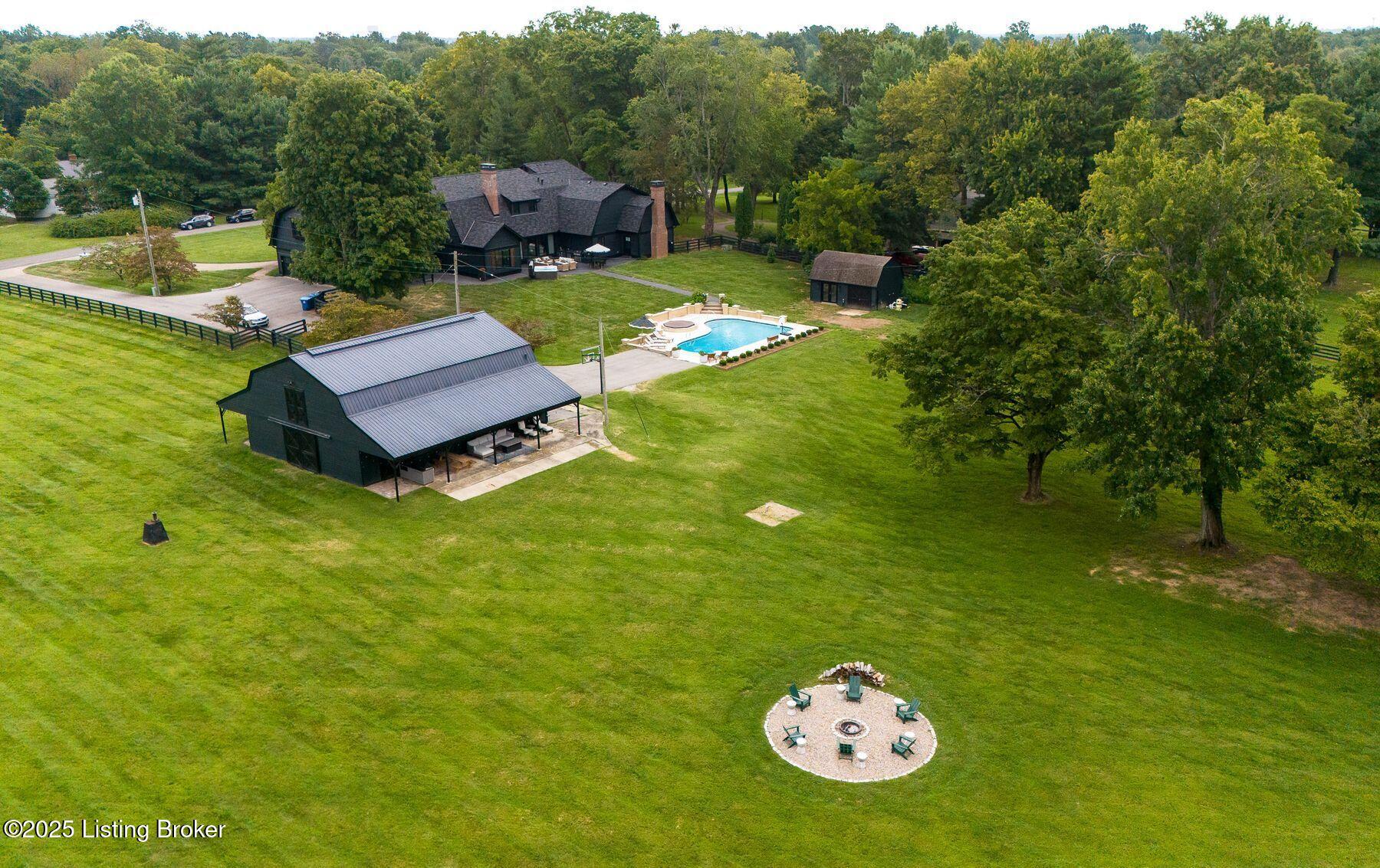 2704 Little Hills Ln