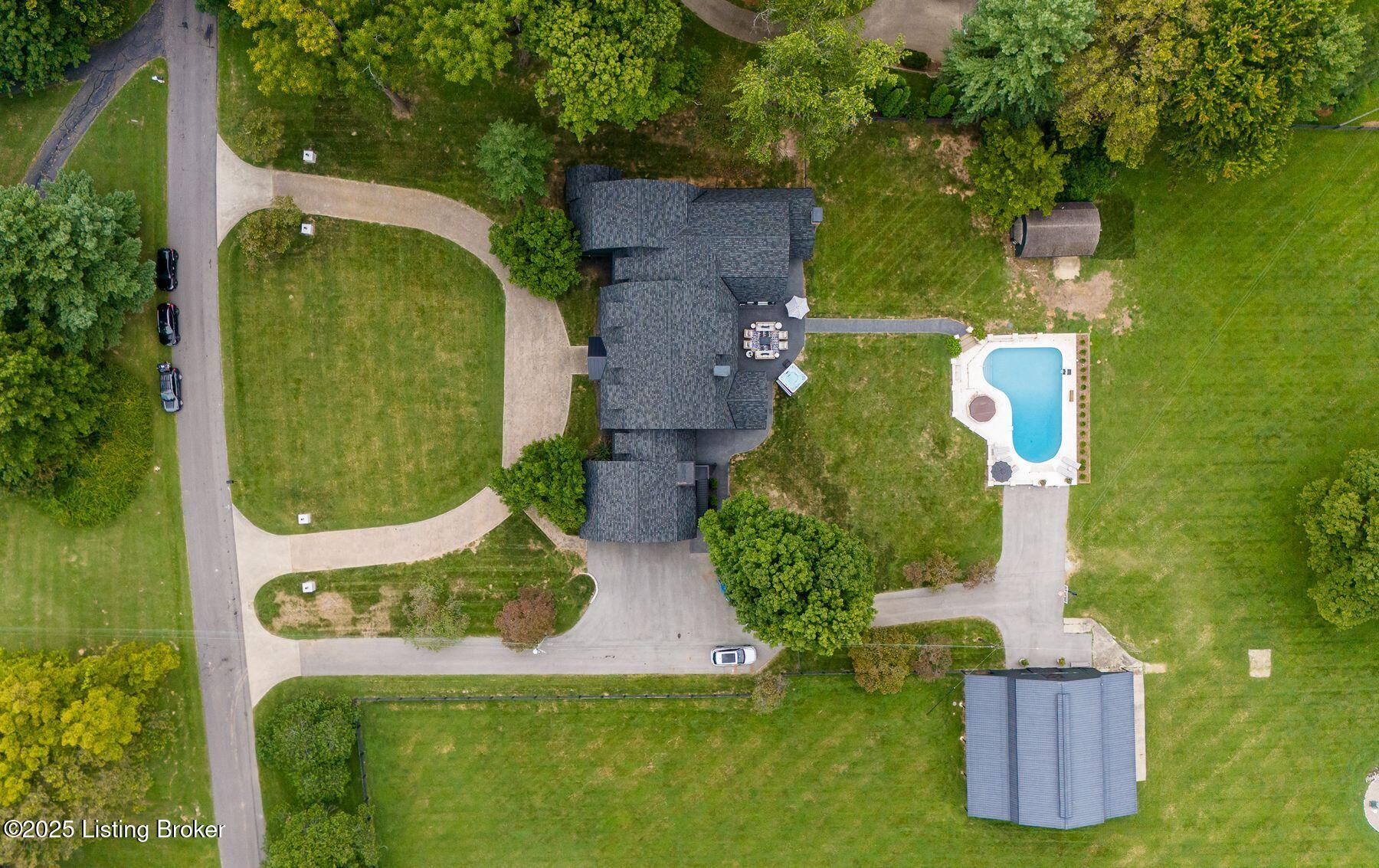 2704 Little Hills Ln