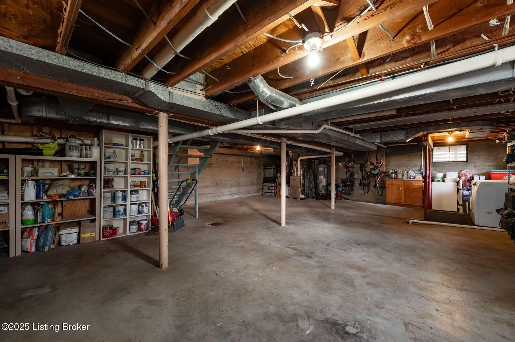 3424 Lexington Rd