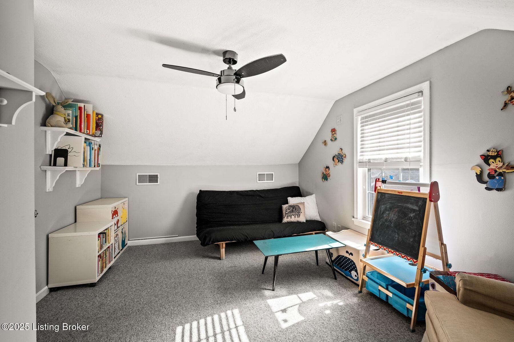 3424 Lexington Rd