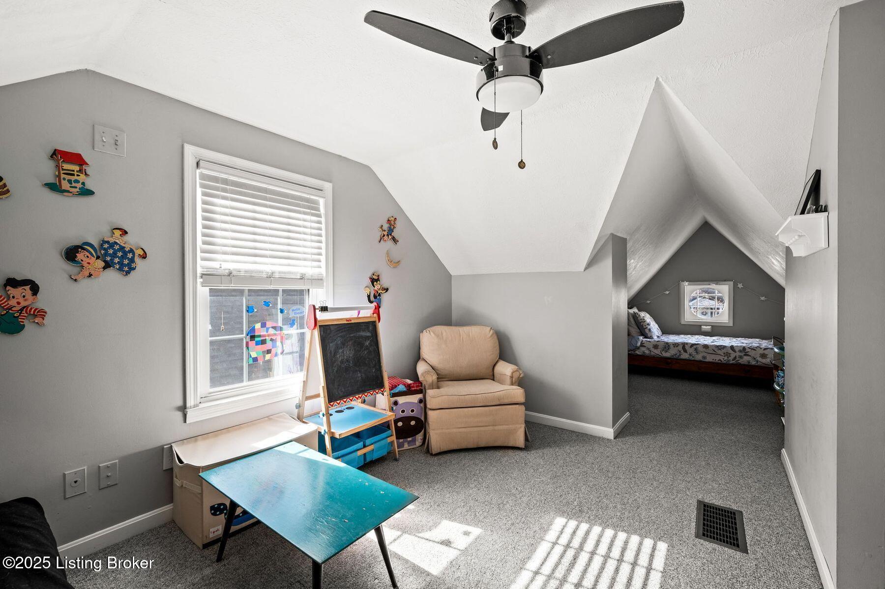 3424 Lexington Rd