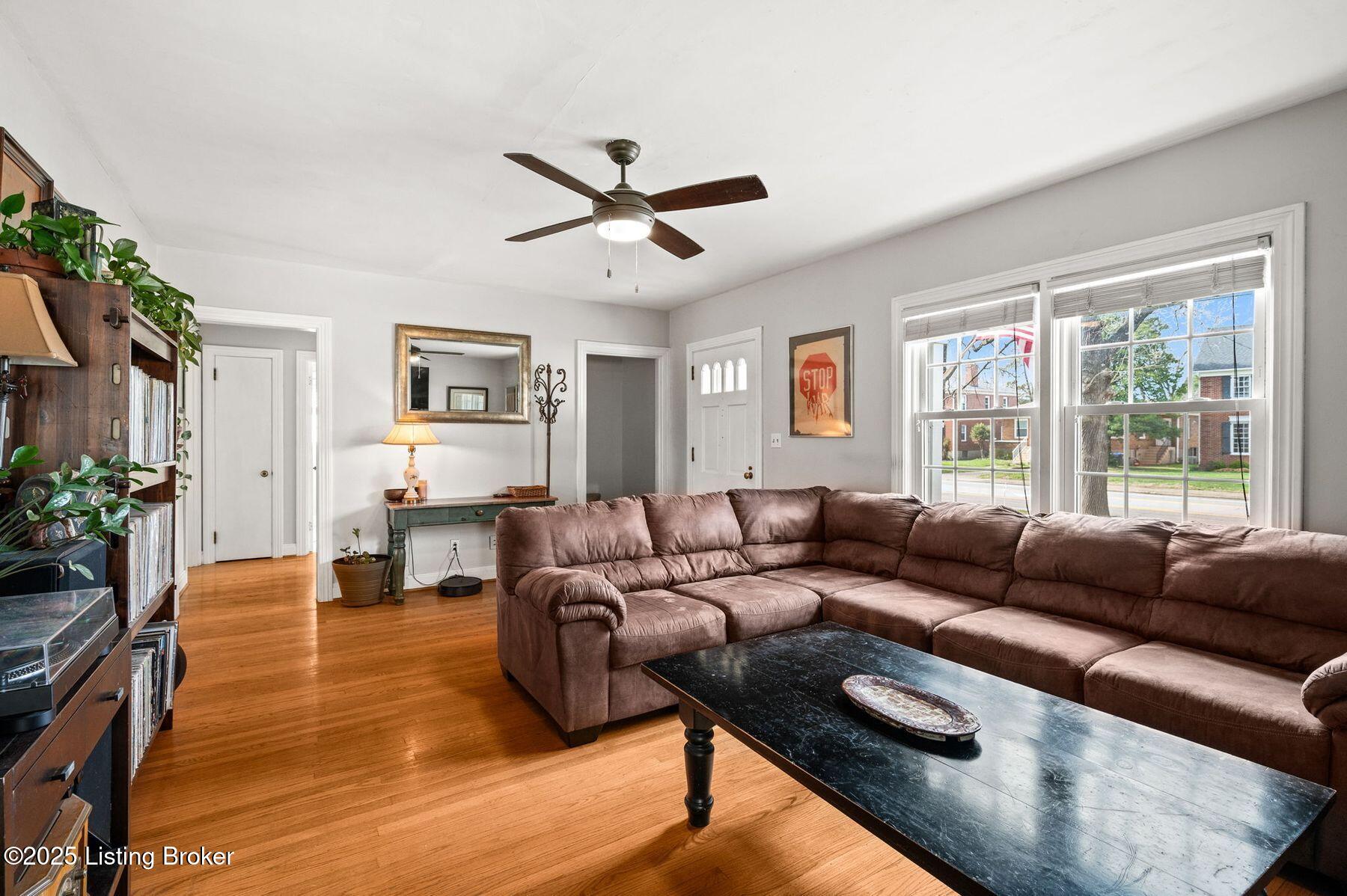 3424 Lexington Rd
