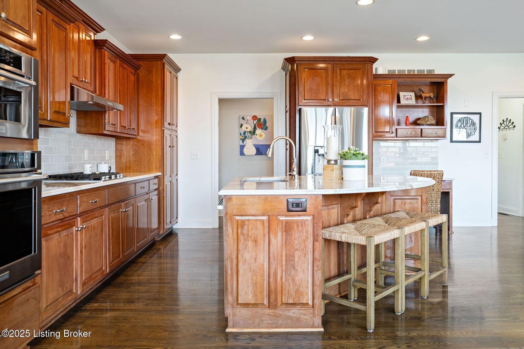 12723 Crestmoor Cir