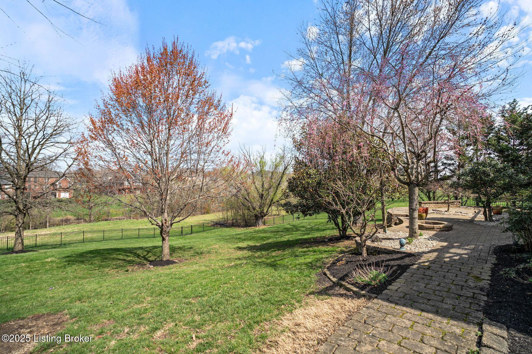 12723 Crestmoor Cir
