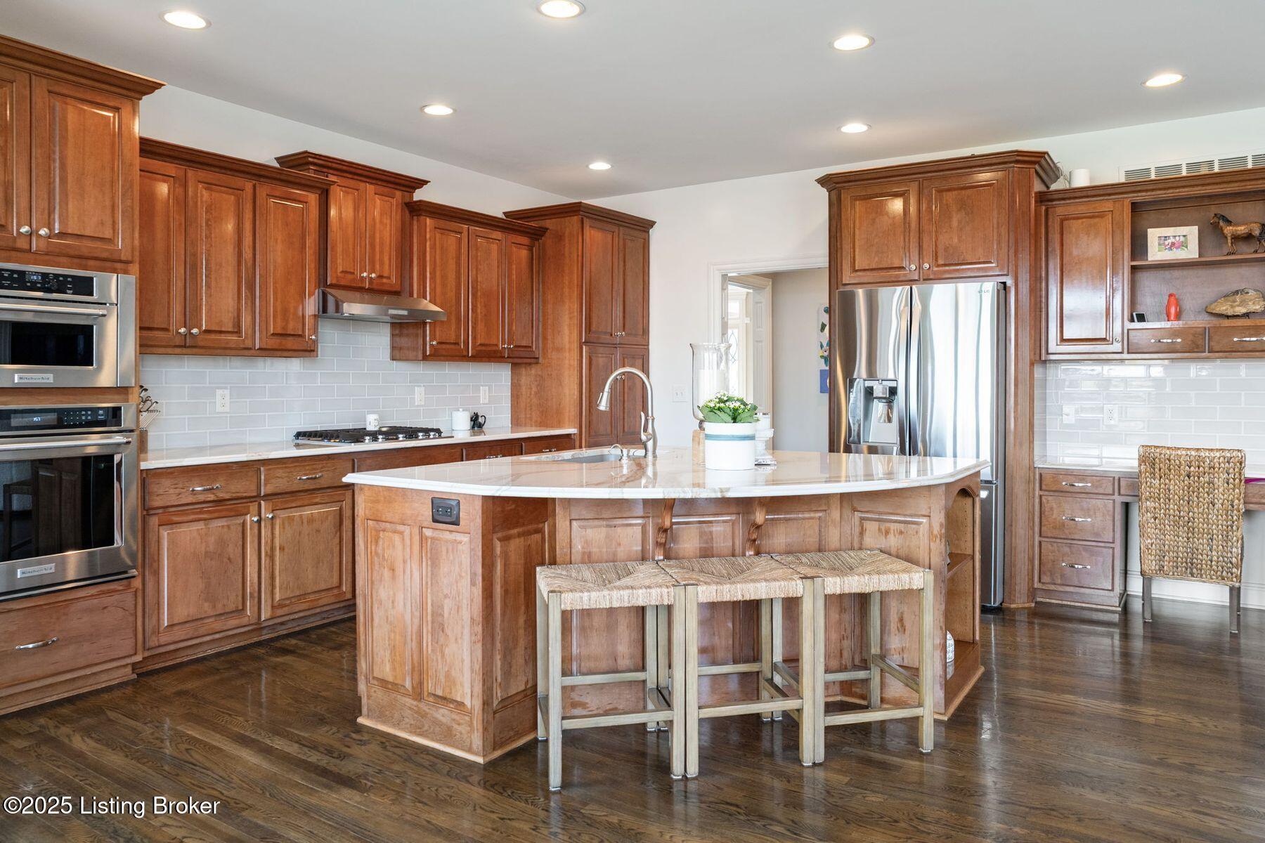 12723 Crestmoor Cir