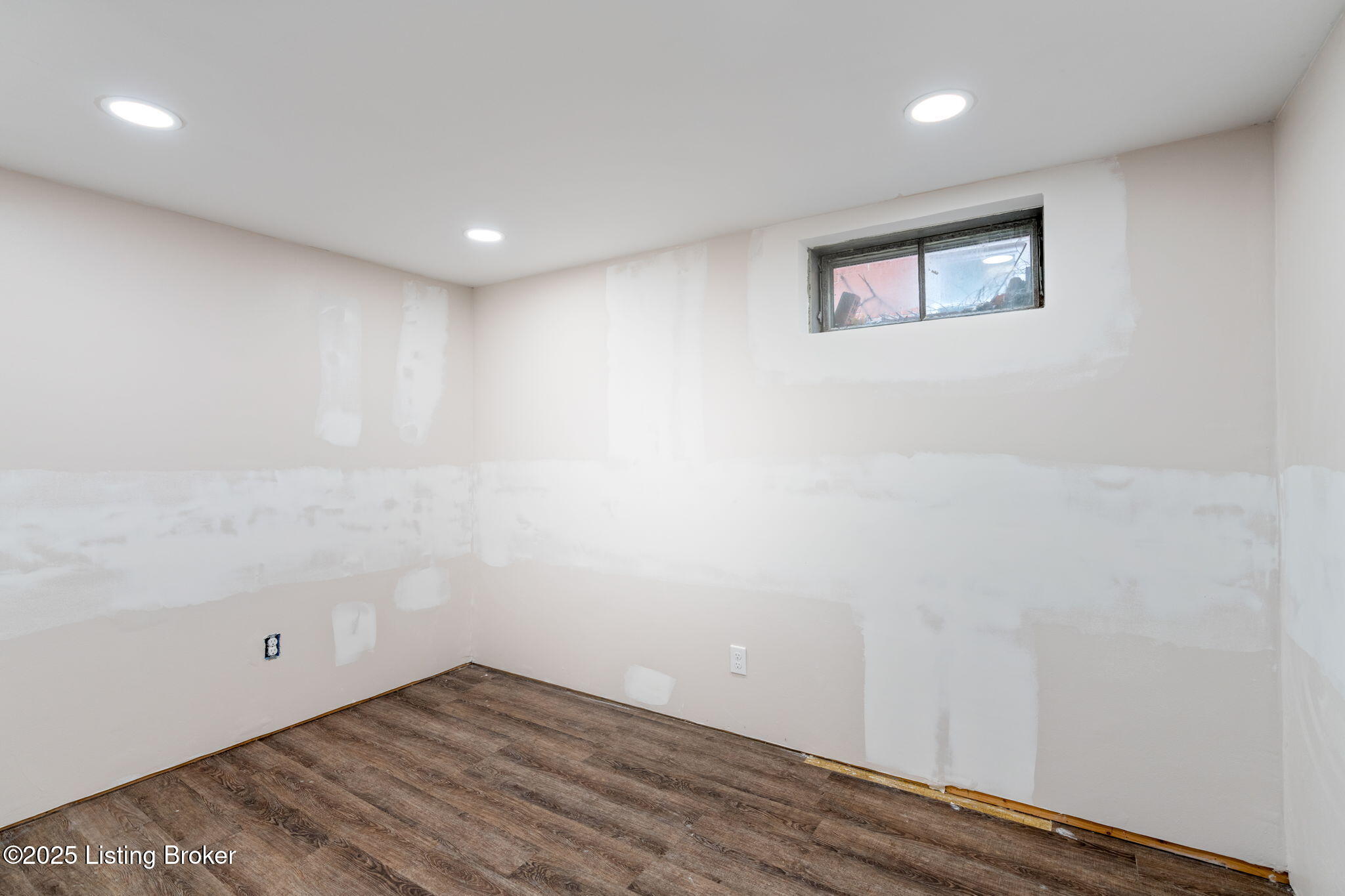 2606 Swing Dr