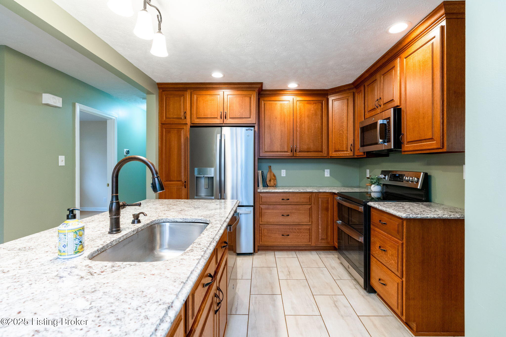 2606 Swing Dr