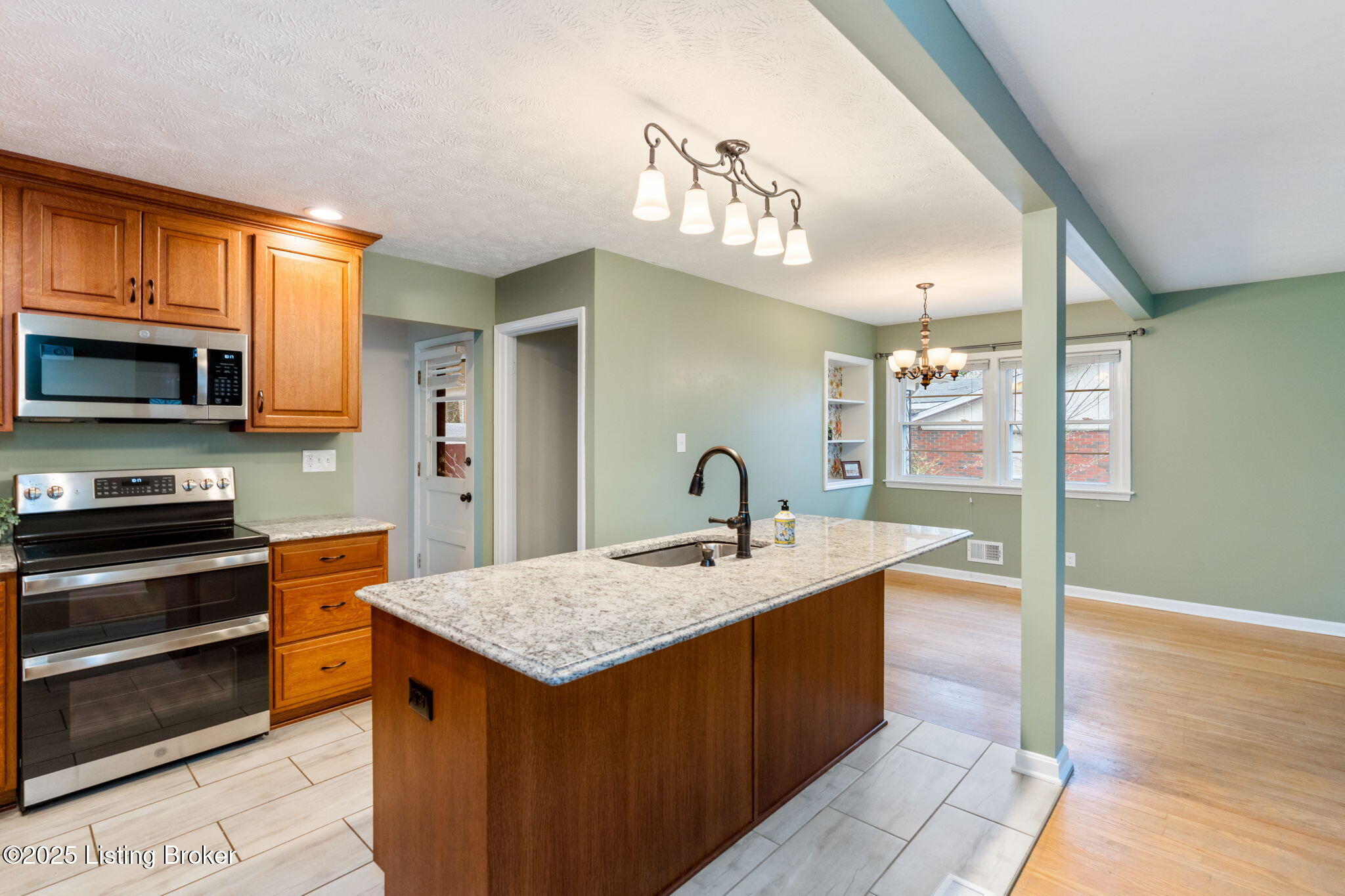 2606 Swing Dr