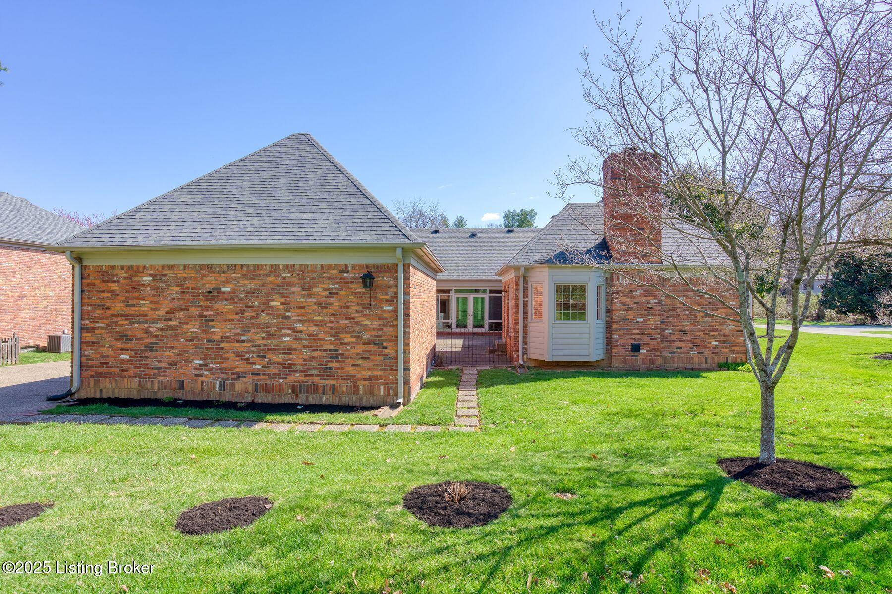 328 Blankenbaker Ln