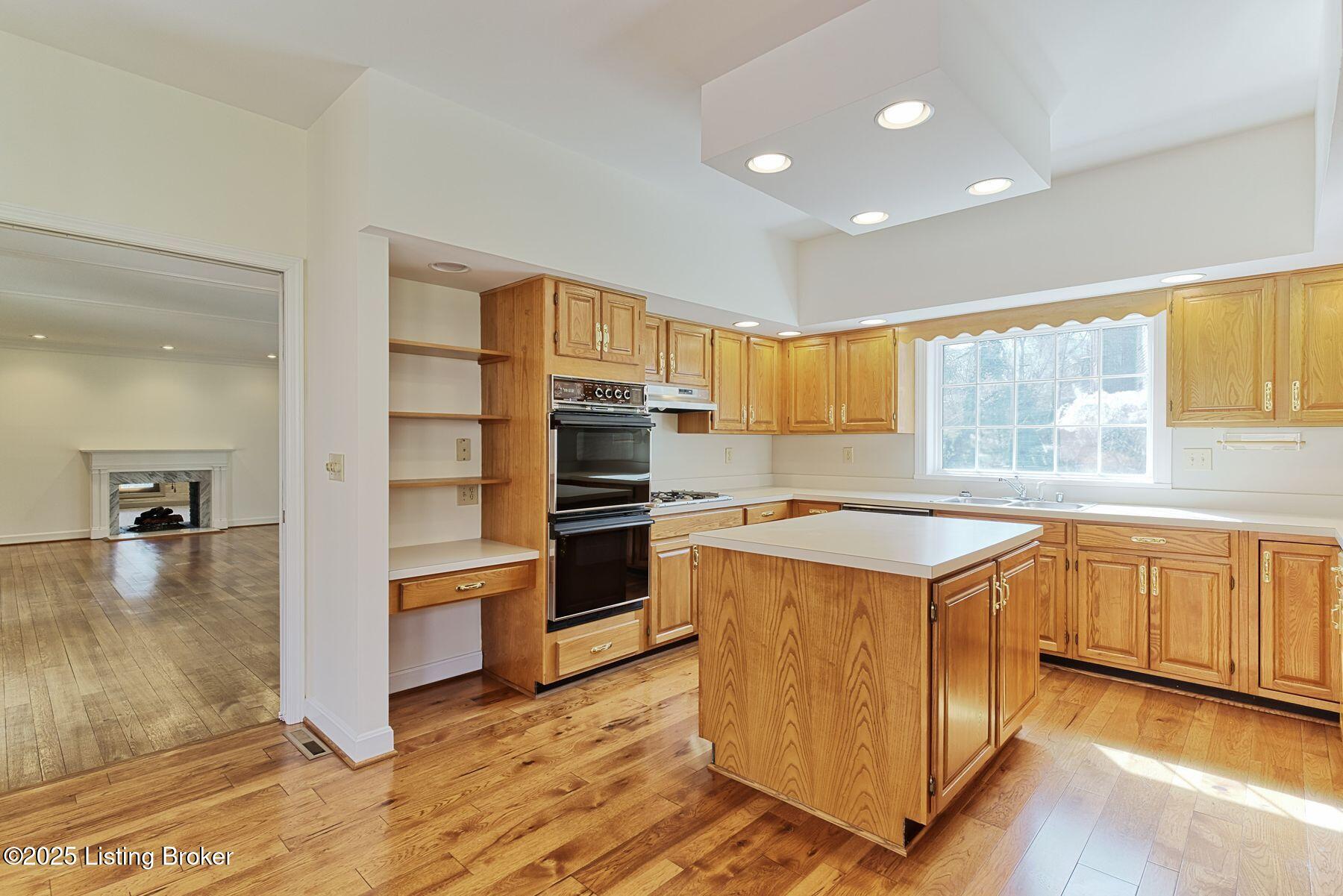 328 Blankenbaker Ln