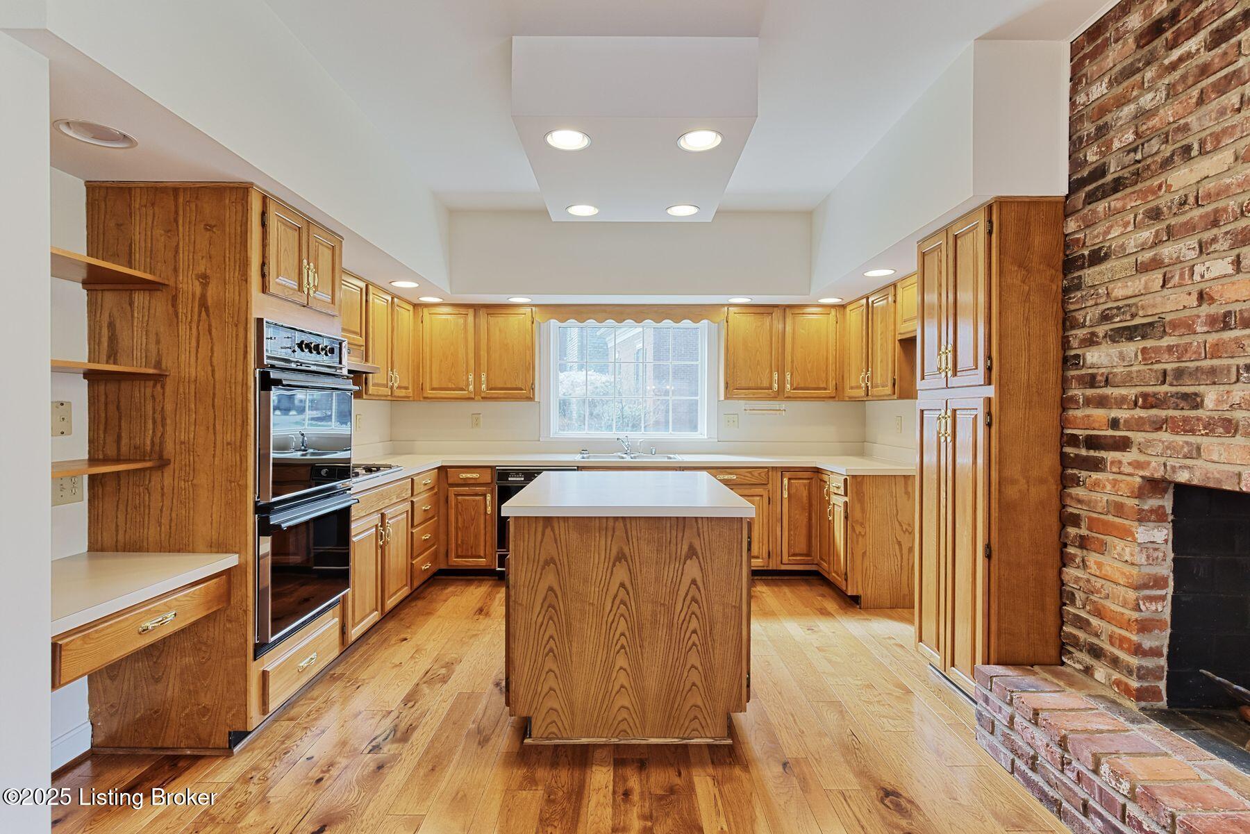 328 Blankenbaker Ln