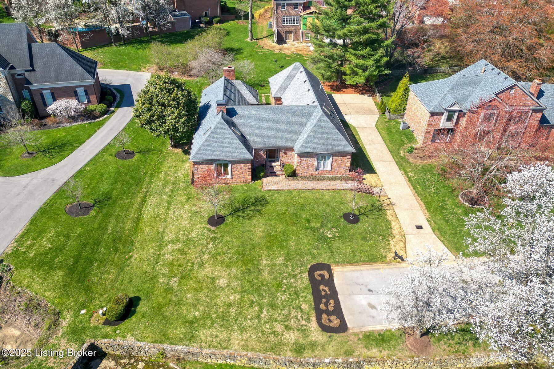 328 Blankenbaker Ln