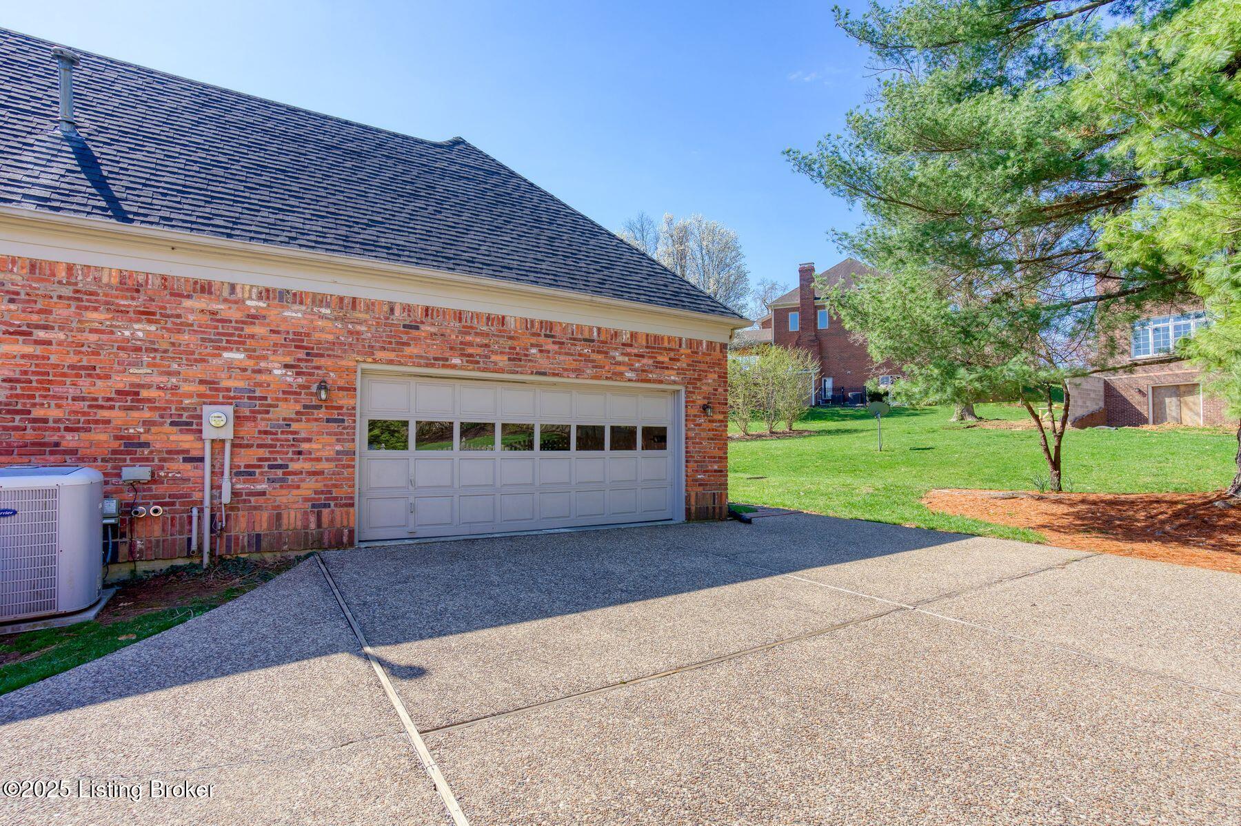 328 Blankenbaker Ln