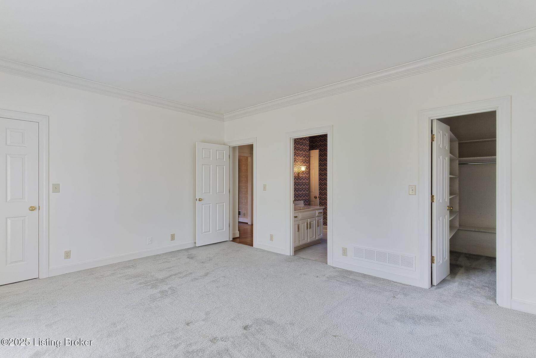 328 Blankenbaker Ln