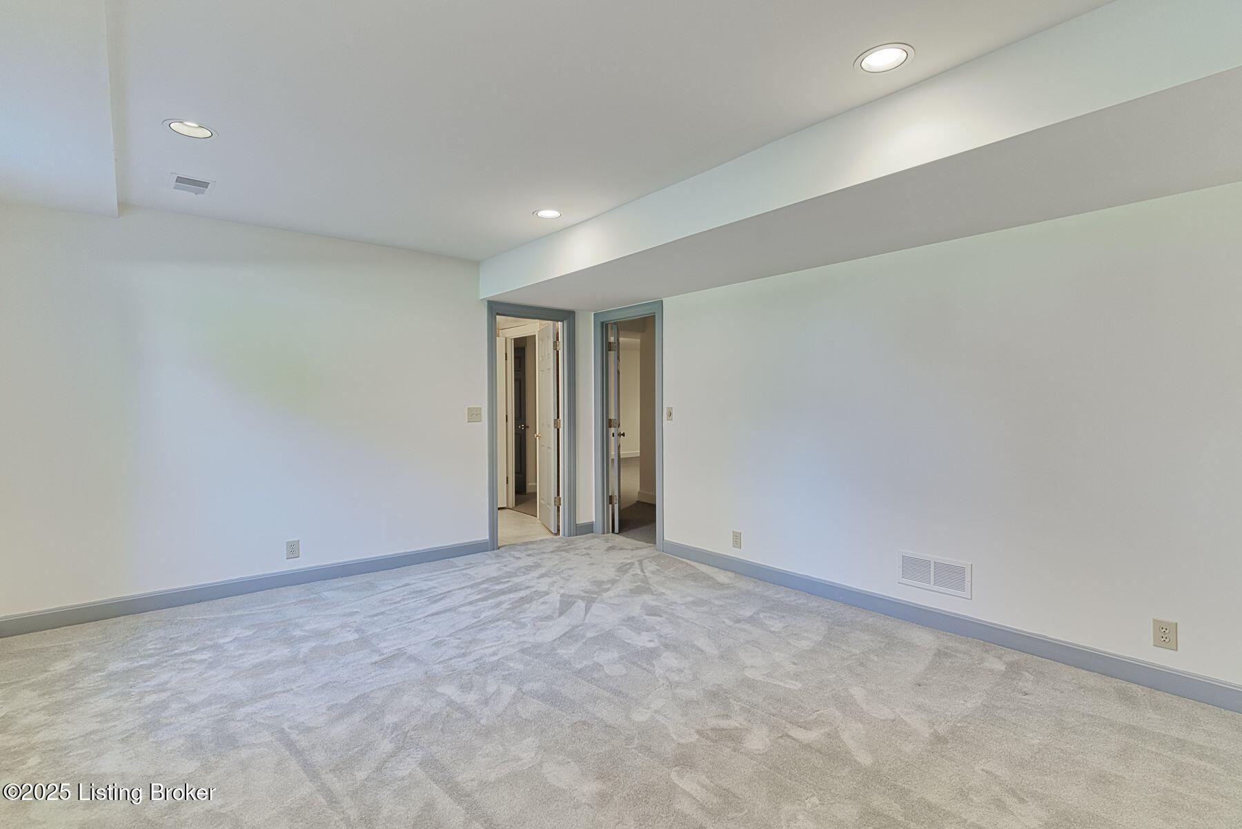 328 Blankenbaker Ln