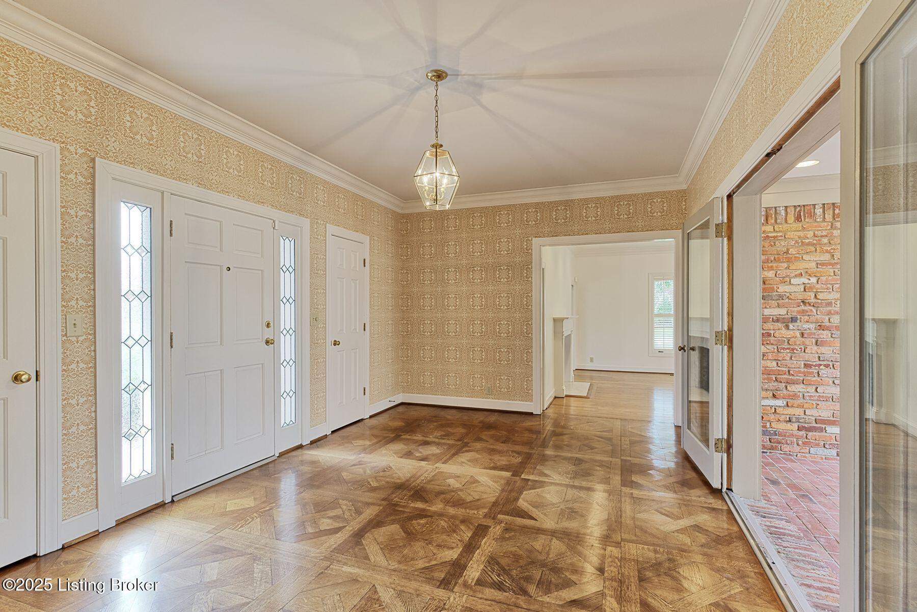 328 Blankenbaker Ln