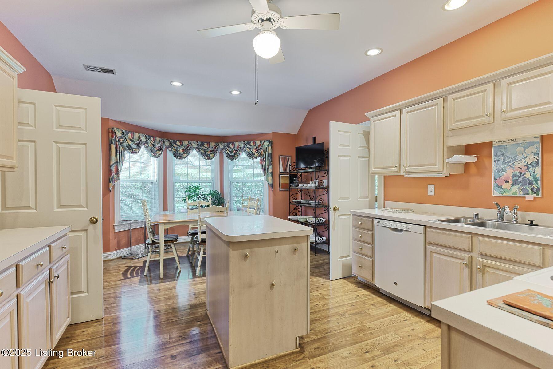 2001 Ashwood Bluff Ct
