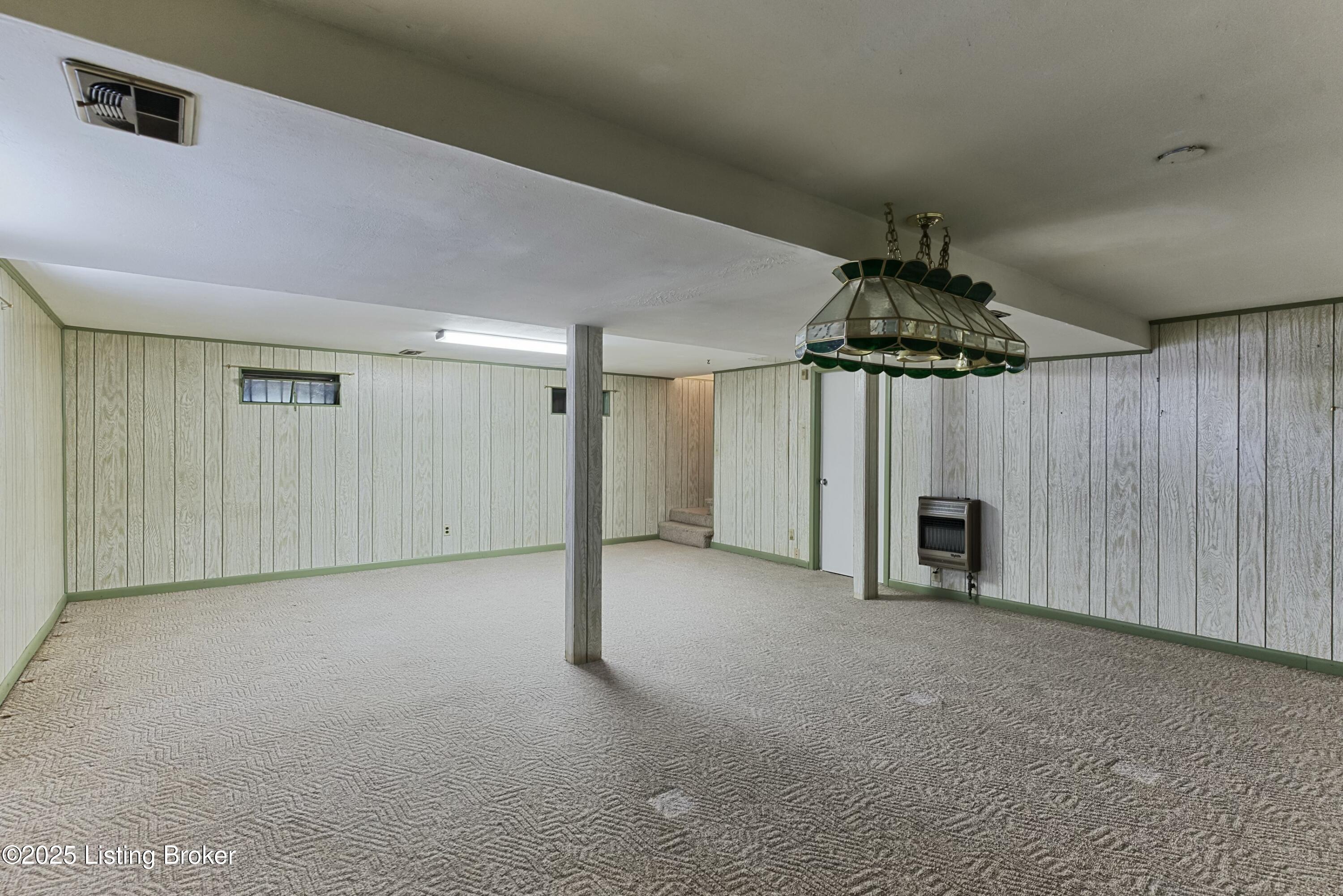 3212 Maple Rd