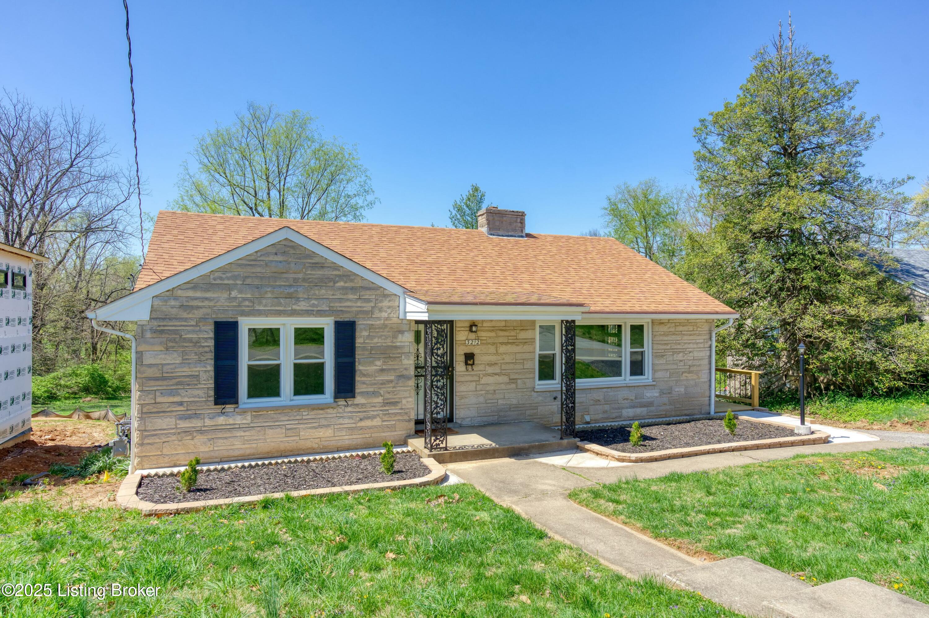 3212 Maple Rd
