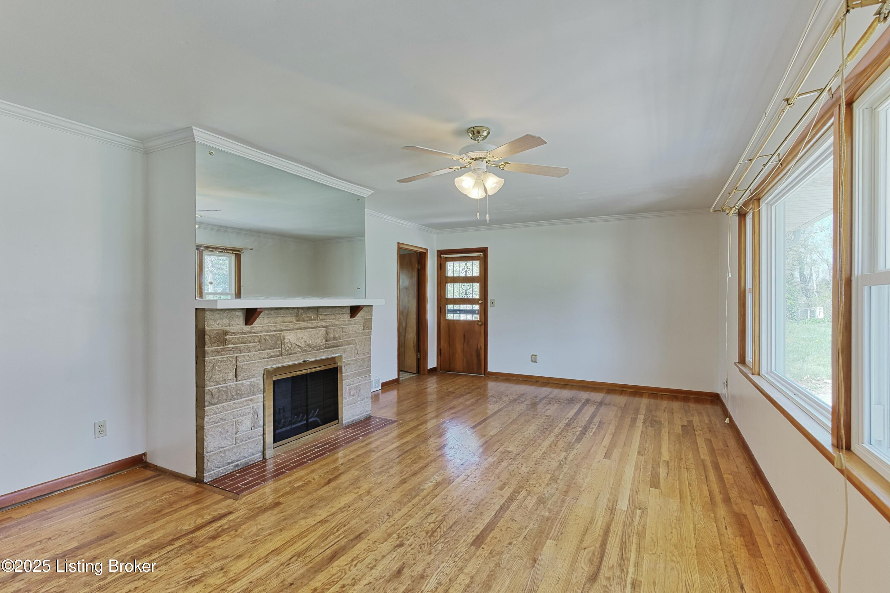3212 Maple Rd