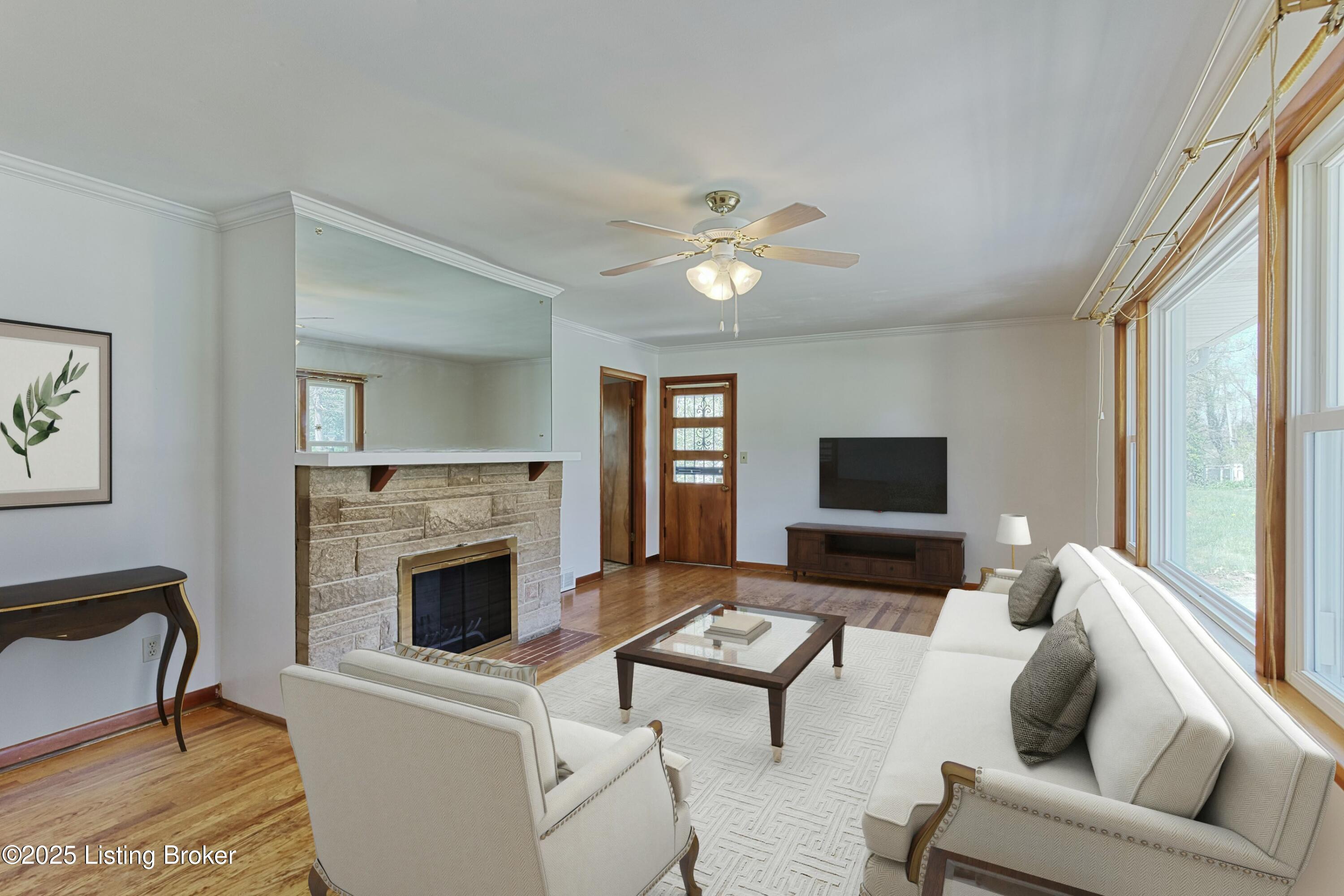 3212 Maple Rd