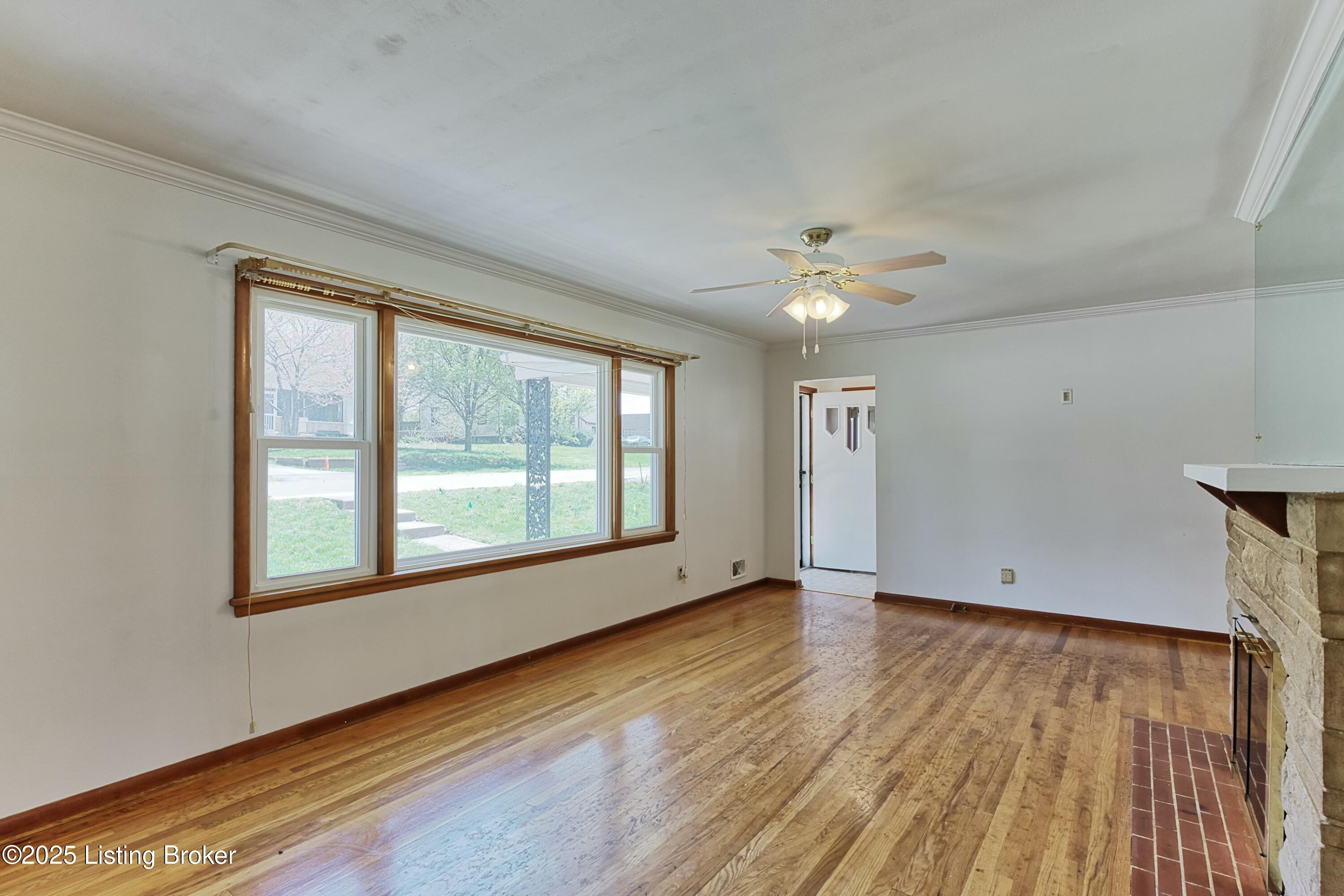 3212 Maple Rd
