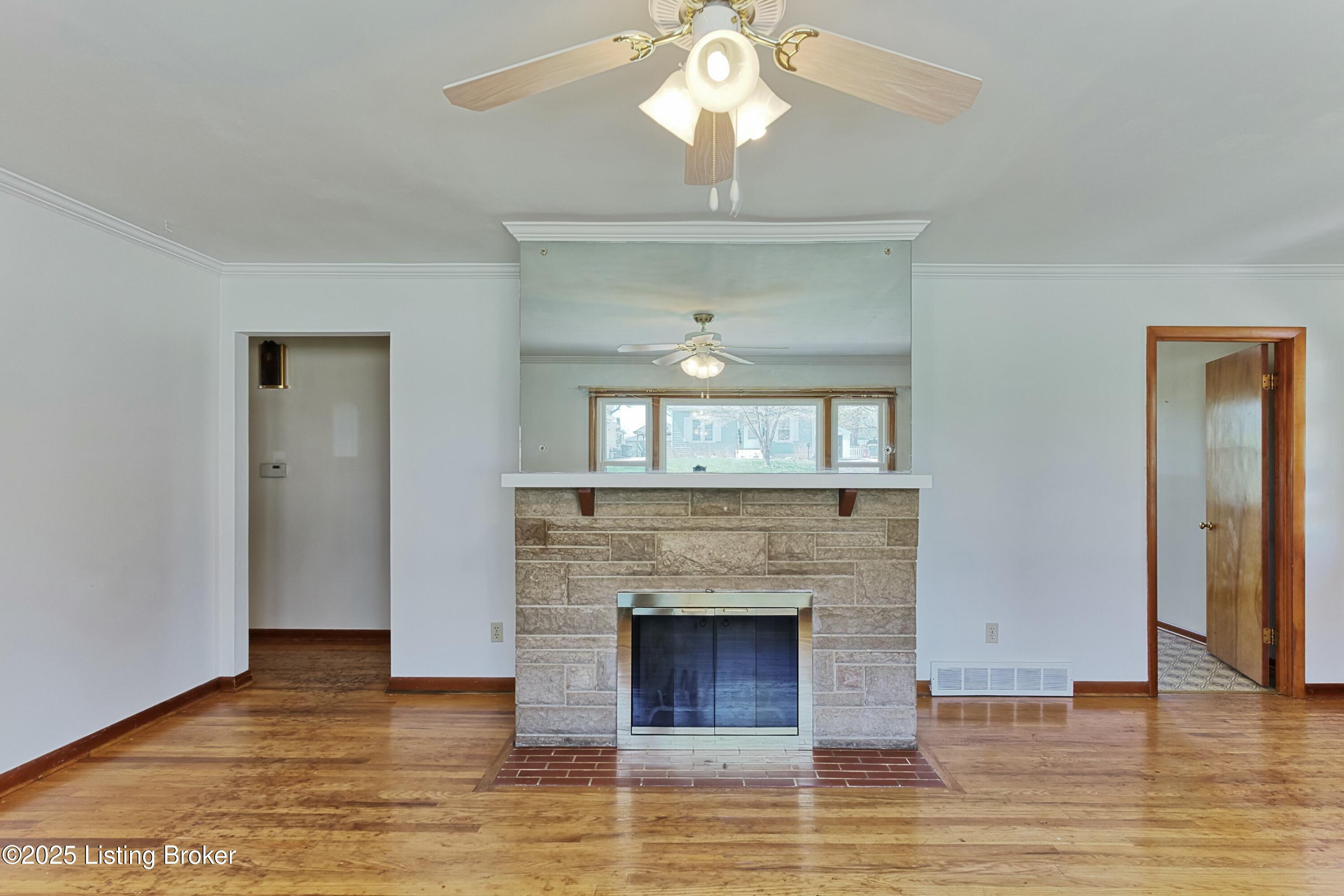 3212 Maple Rd
