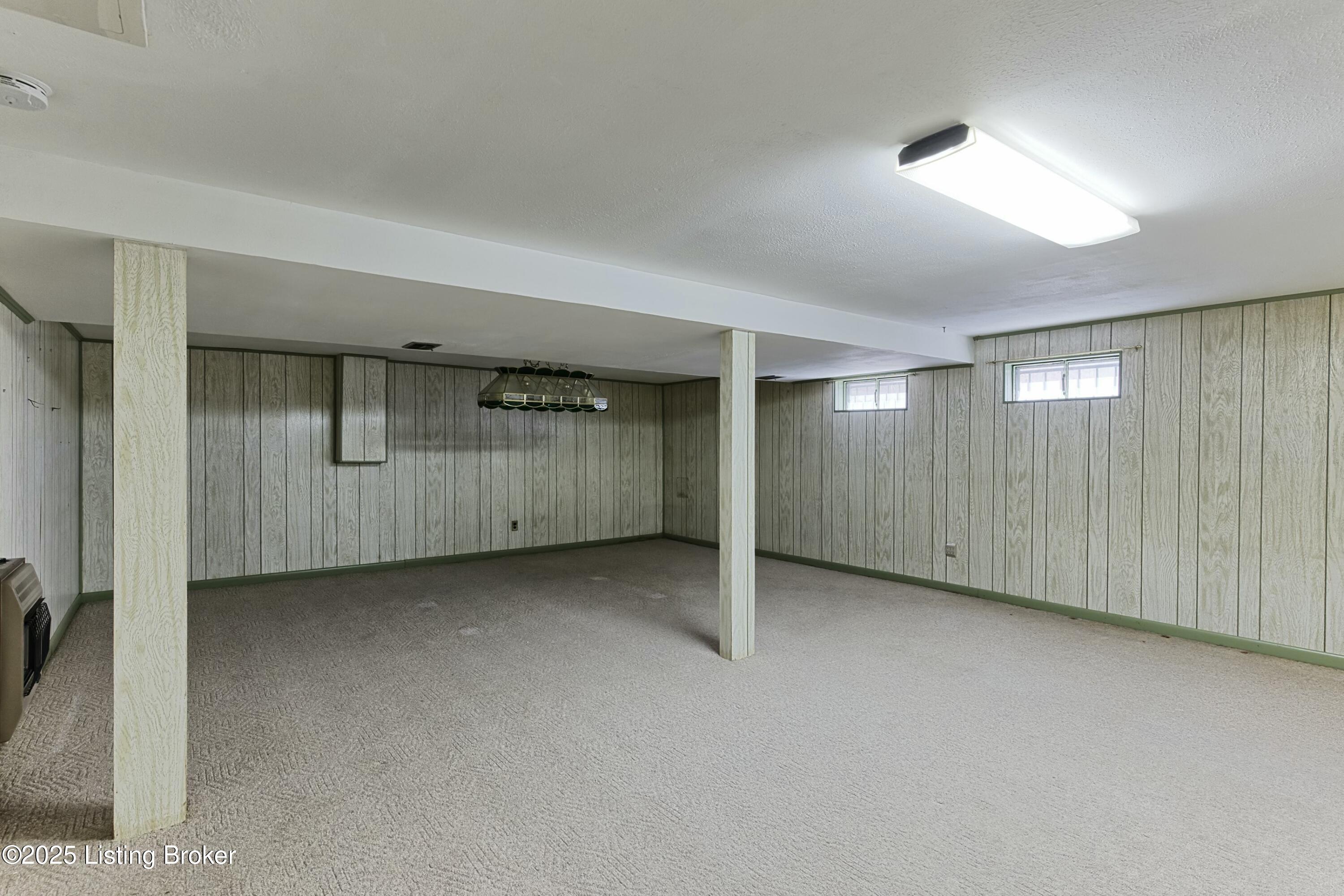 3212 Maple Rd