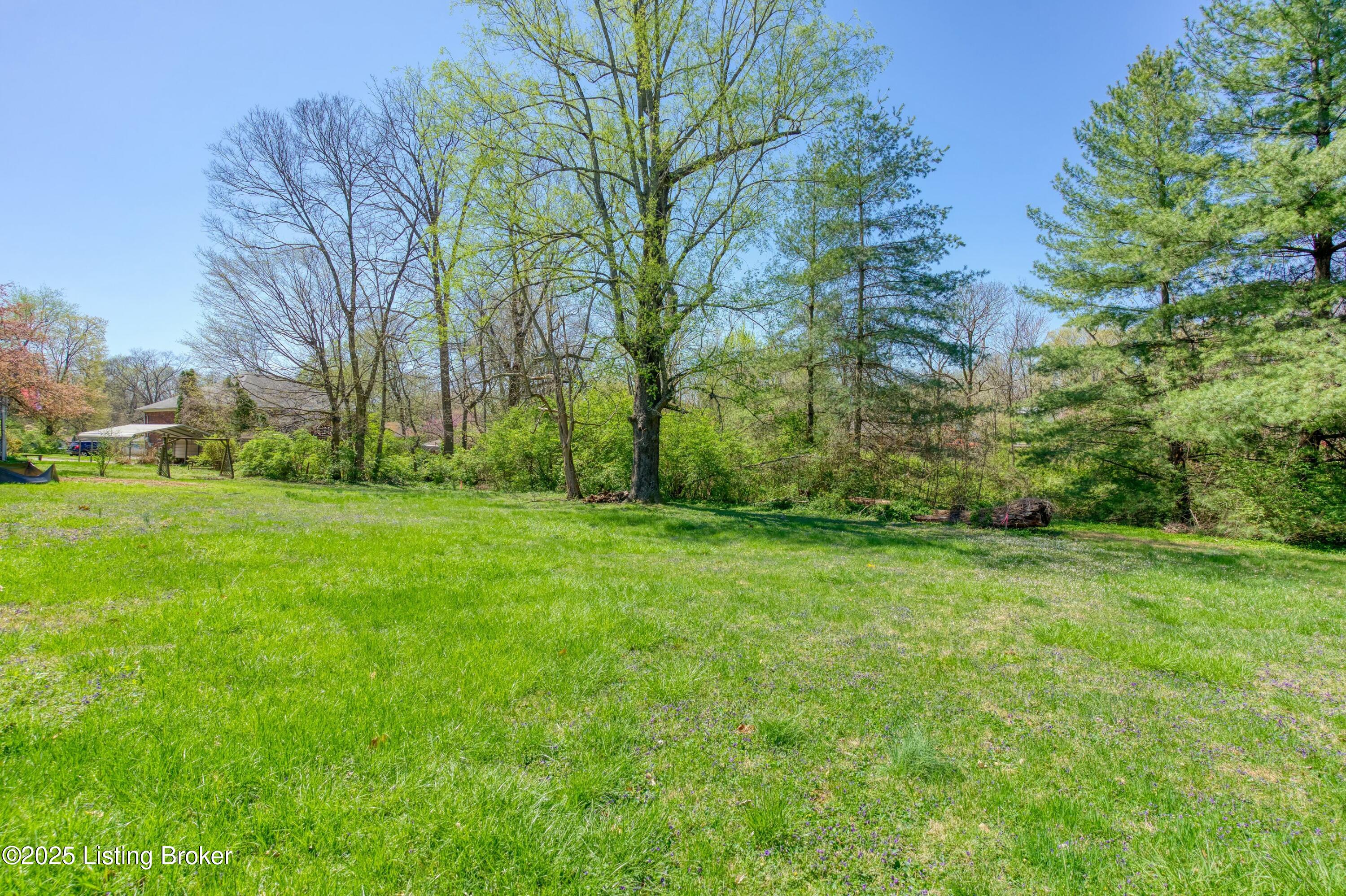 3212 Maple Rd