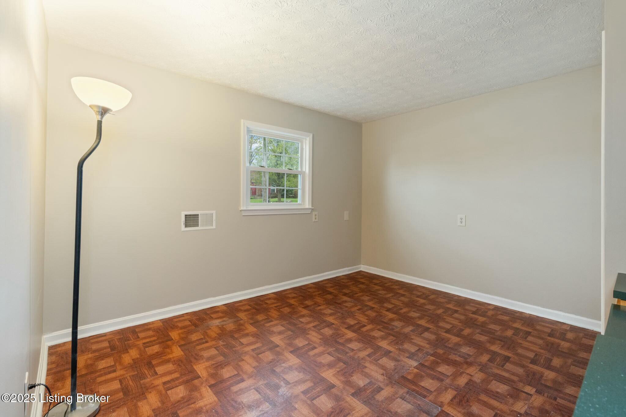 10111 Westwego Pl