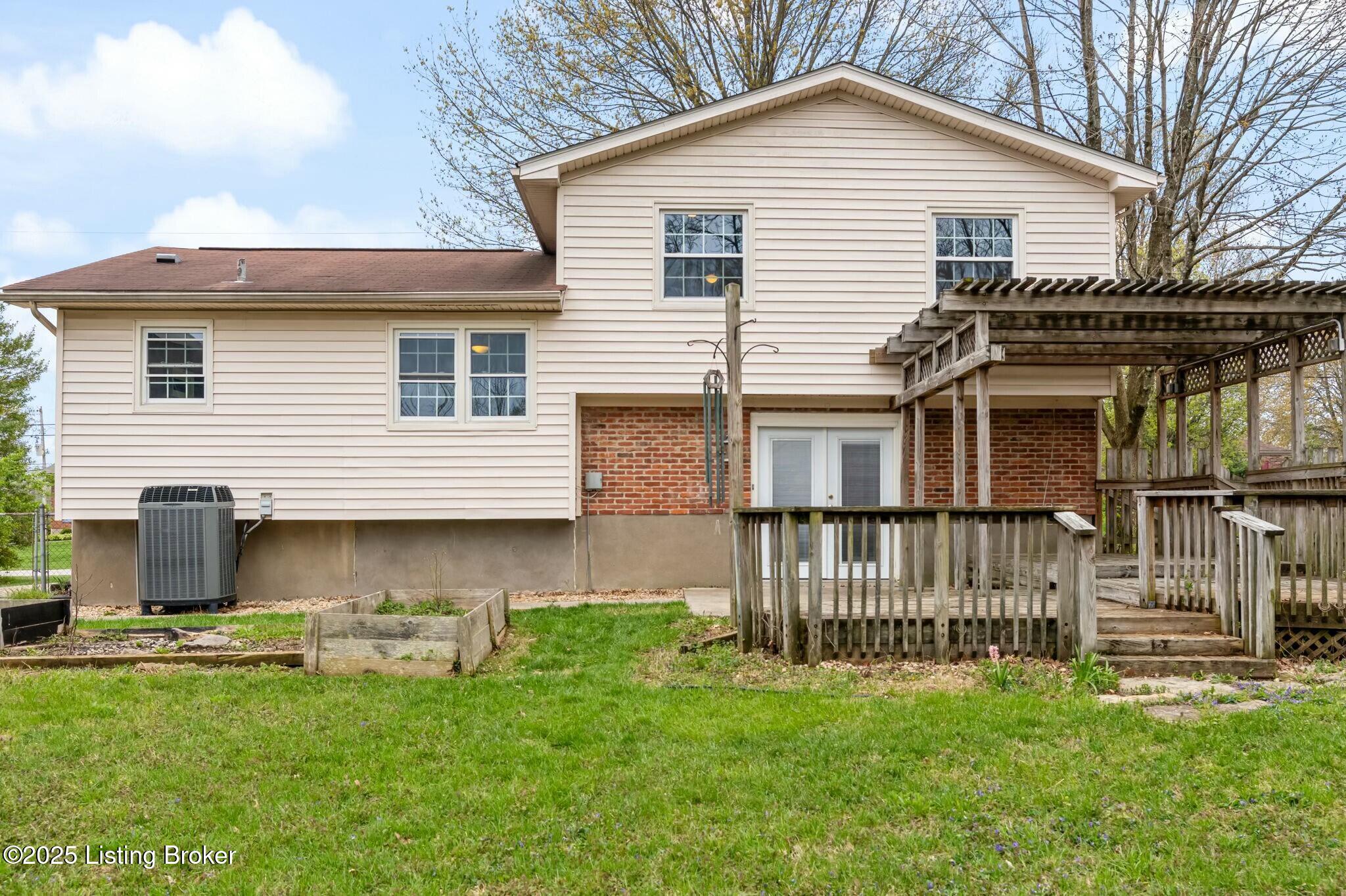 10111 Westwego Pl