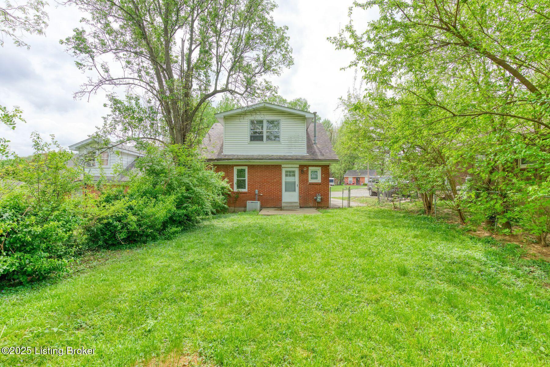 1621 Haskin Ave