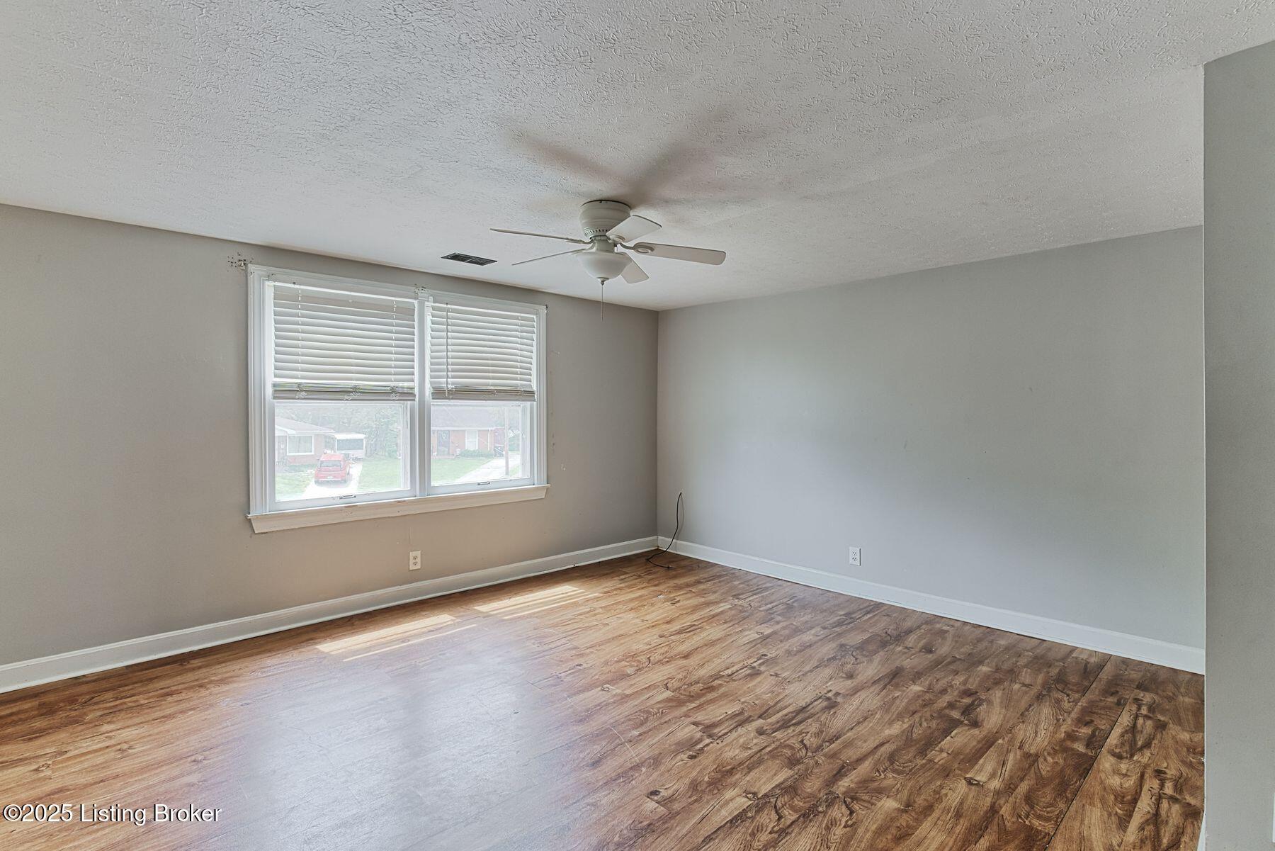 1621 Haskin Ave