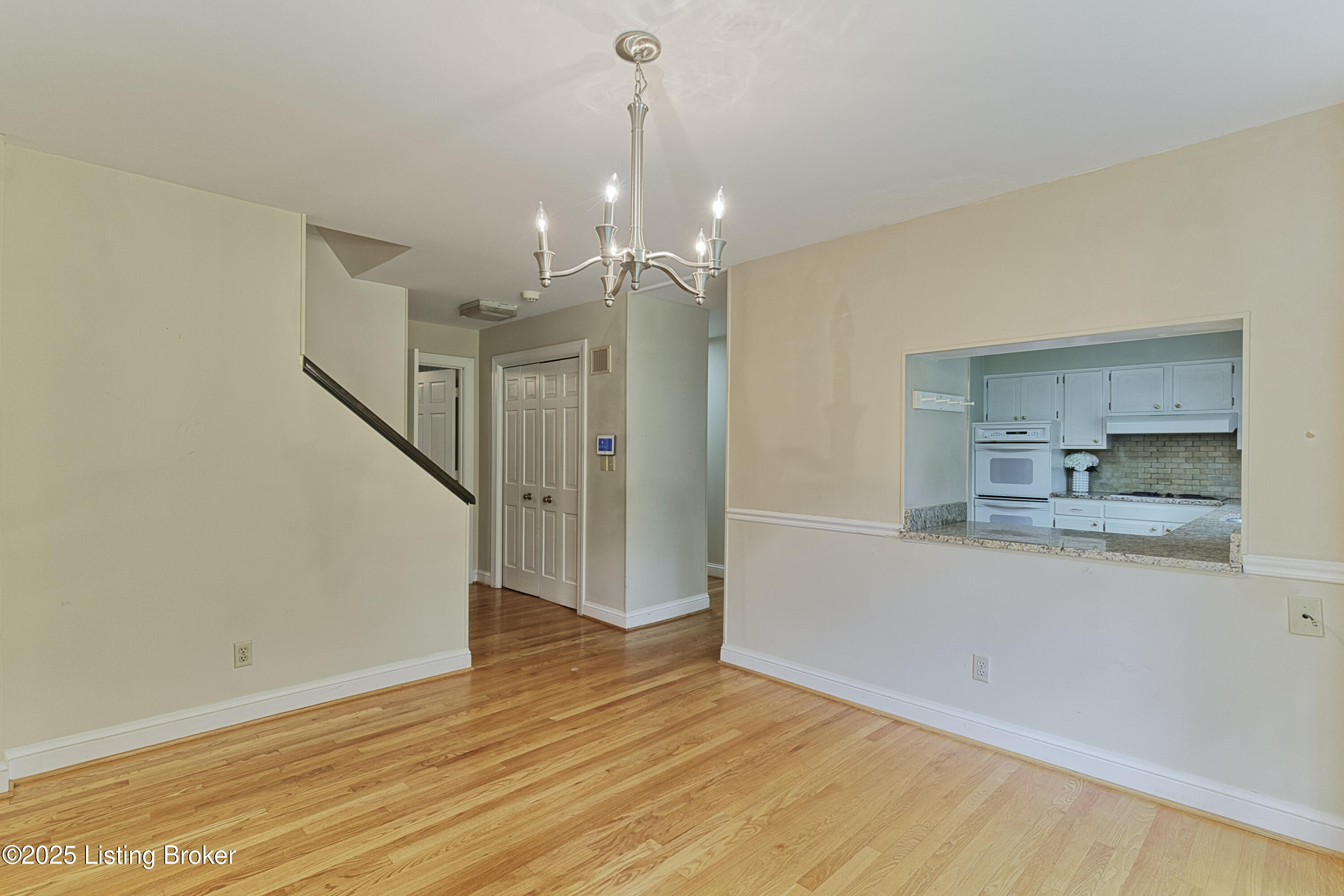 4102 Elmwood Ave