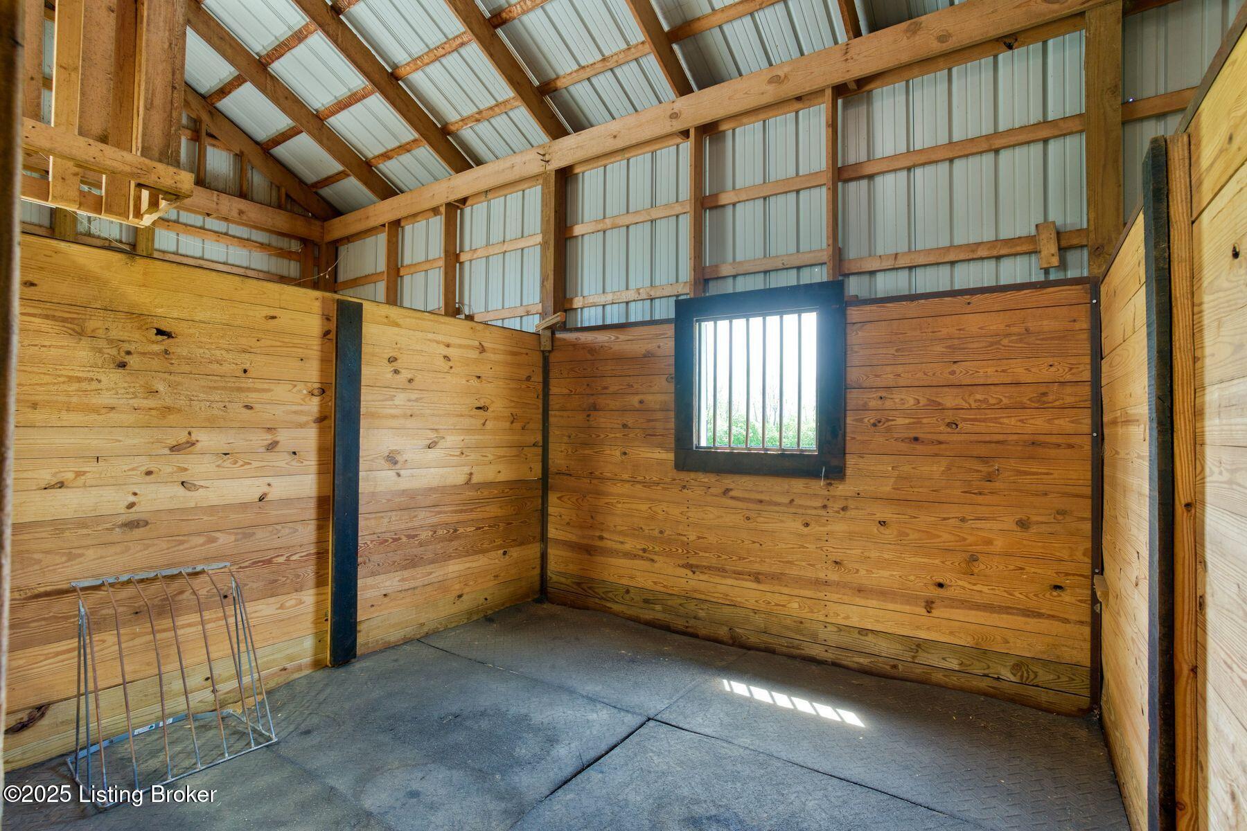 454 Veechdale Rd
