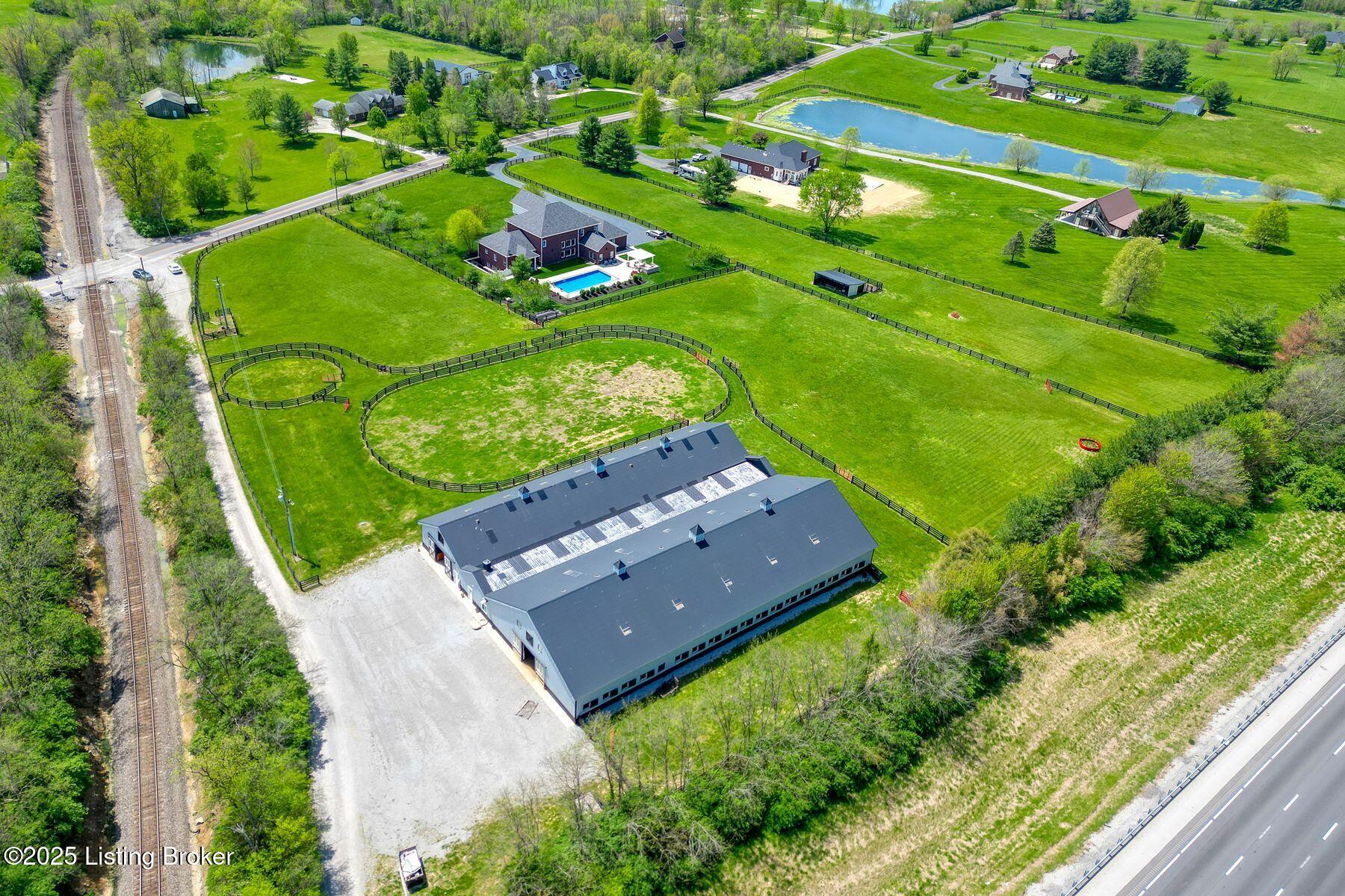 454 Veechdale Rd