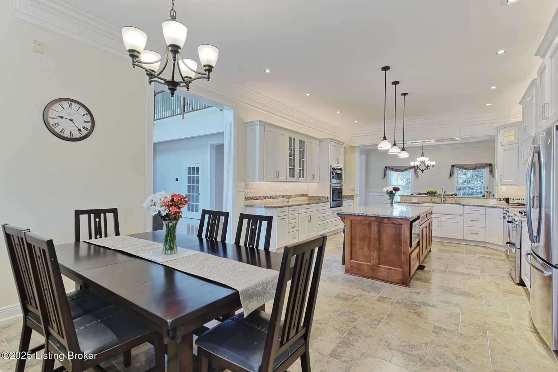 454 Veechdale Rd