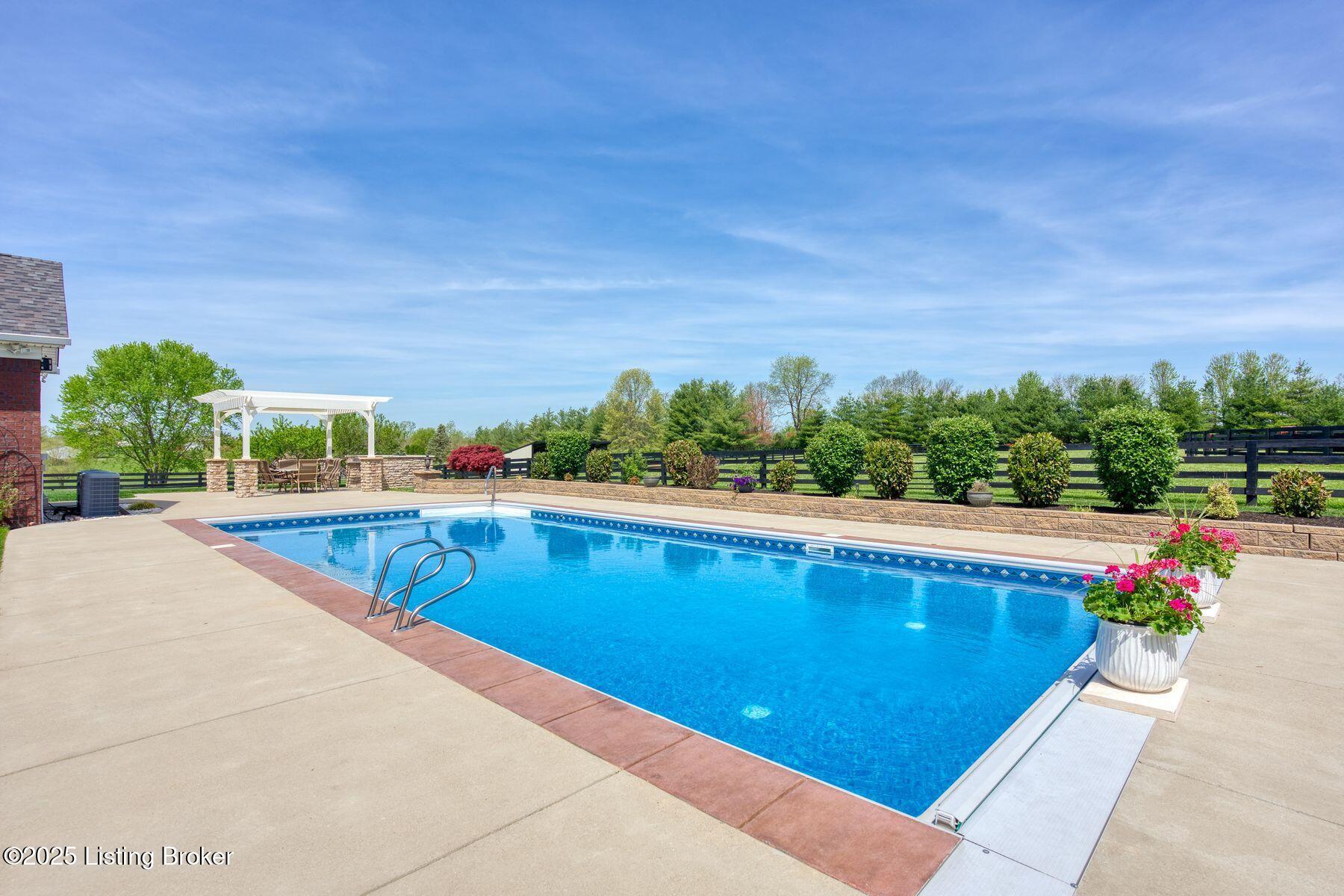 454 Veechdale Rd