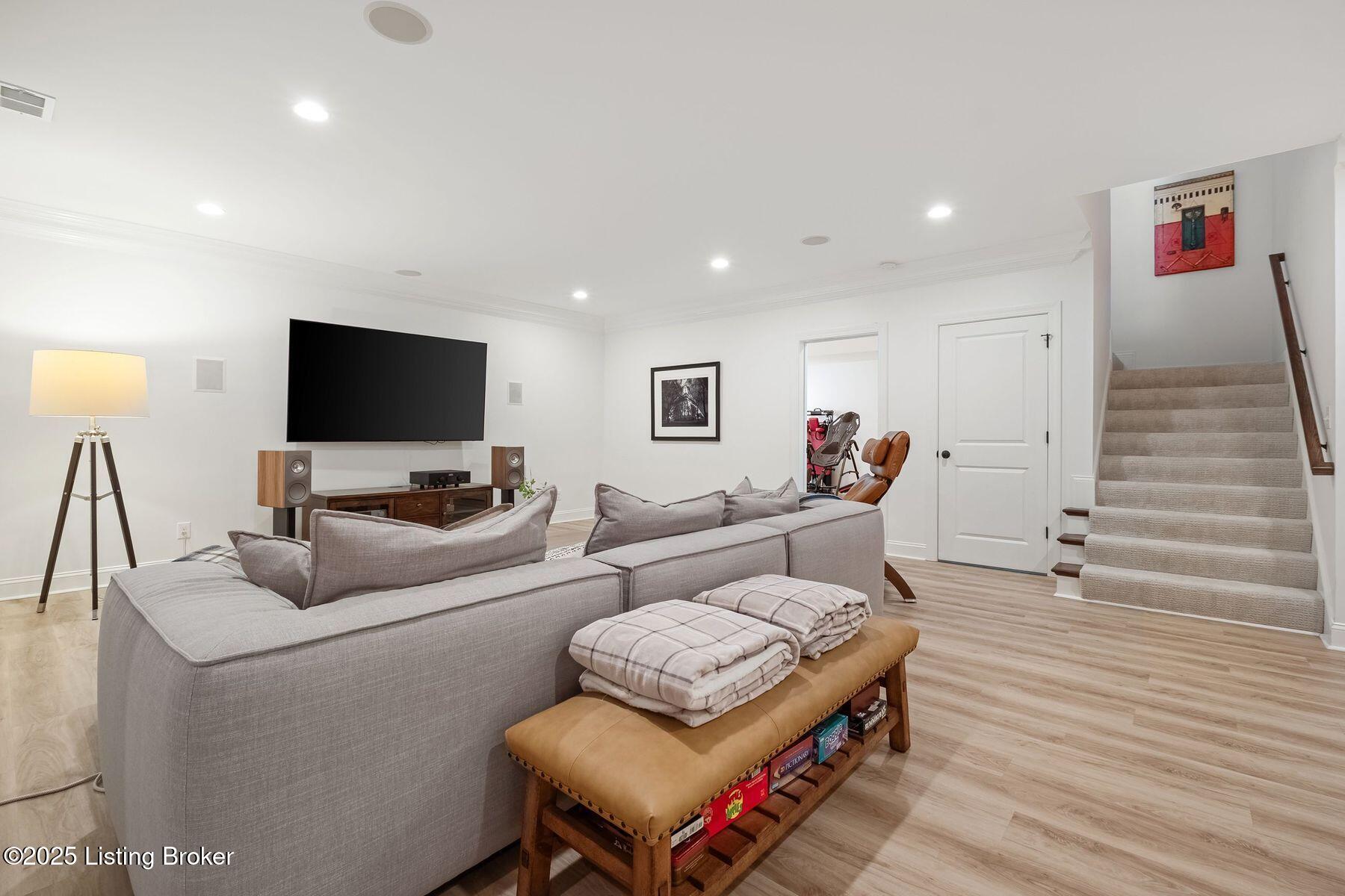 11801 Woodland Rd